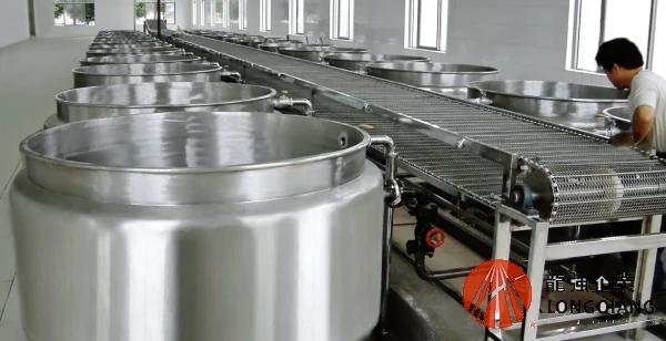 ジャケット付きスチーム電気食品グレードのステンレス鋼傾斜加熱混合工業用調理器調理ケトルダブルジャケットポット