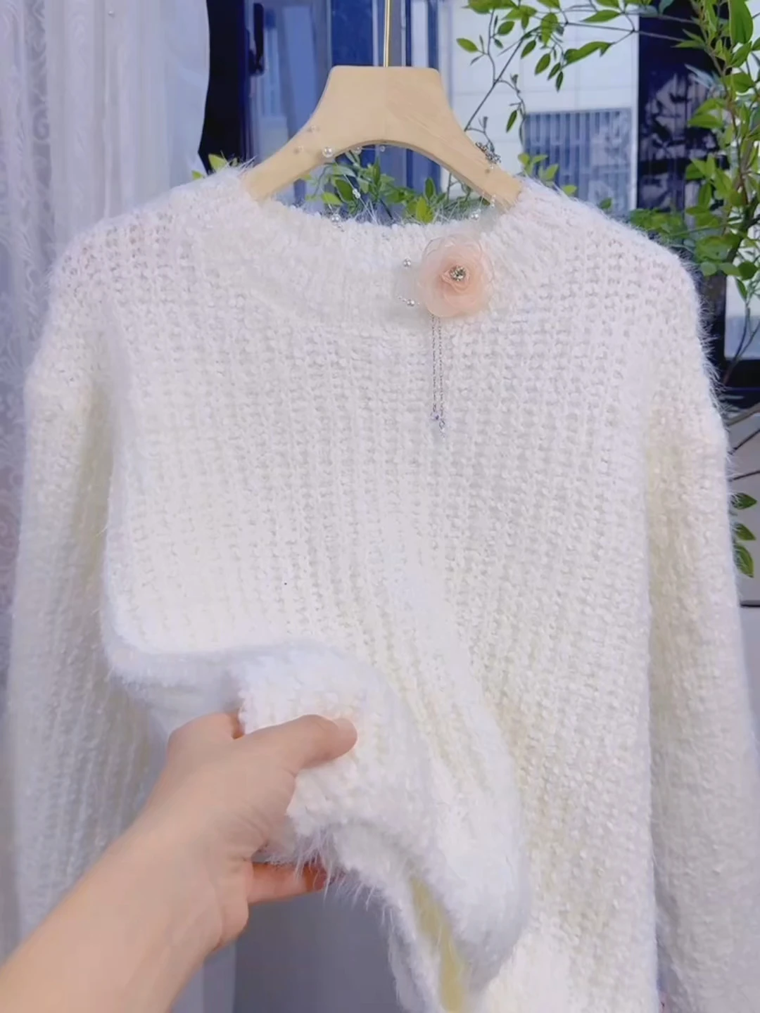 

Korean Sweet Soft Sle Women's Knitted Sweater round Ne Faionable Anti-Aging Fluffy Fufu Overhead Winter Warm Top