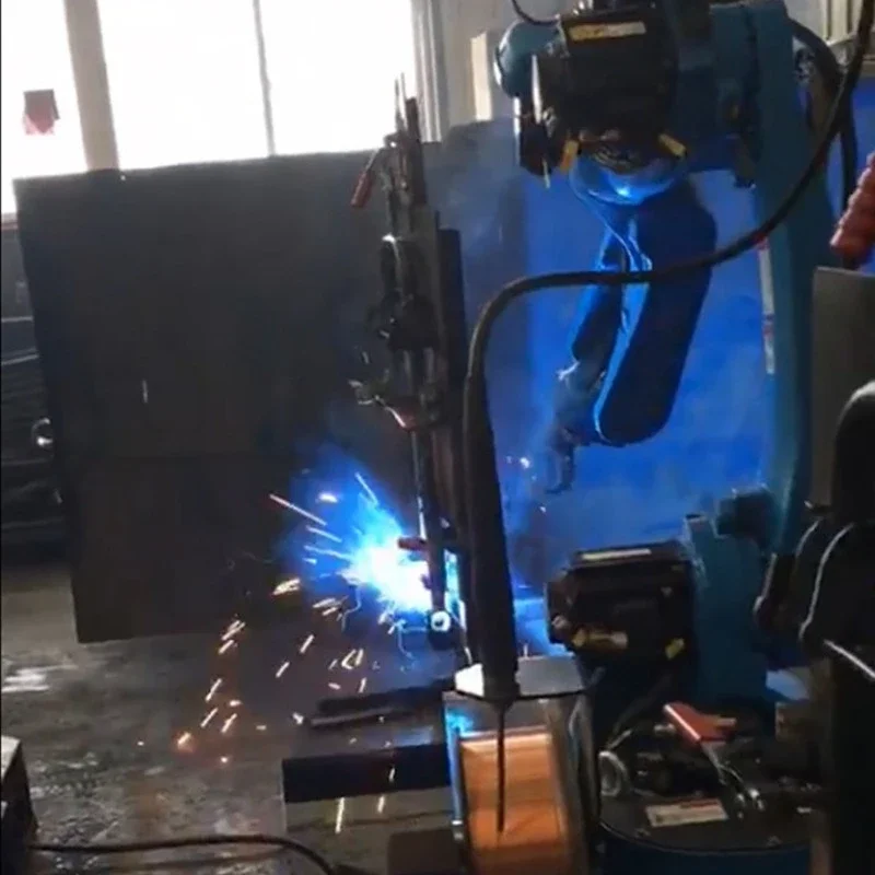 OEM Automated industrial robot carbon dioxide protection stamping spraying palletizing welding robot arm