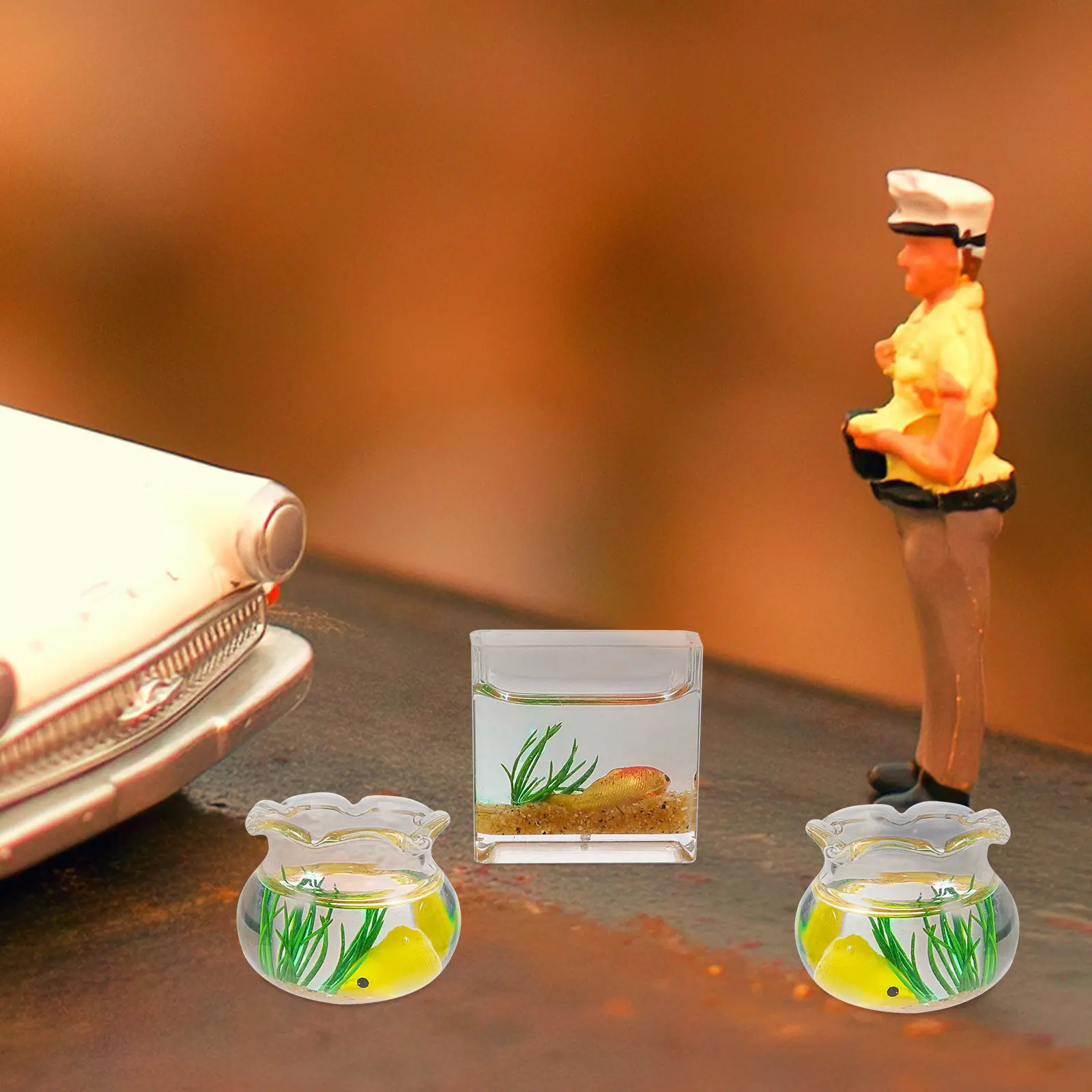 

Набор из 4 миниатюрных аквариумов с реалистичными золотыми рыбками для декора микро-домиков, масштаб 1:12, крошечные аксессуары для дома, украшение для стола, для гостиной