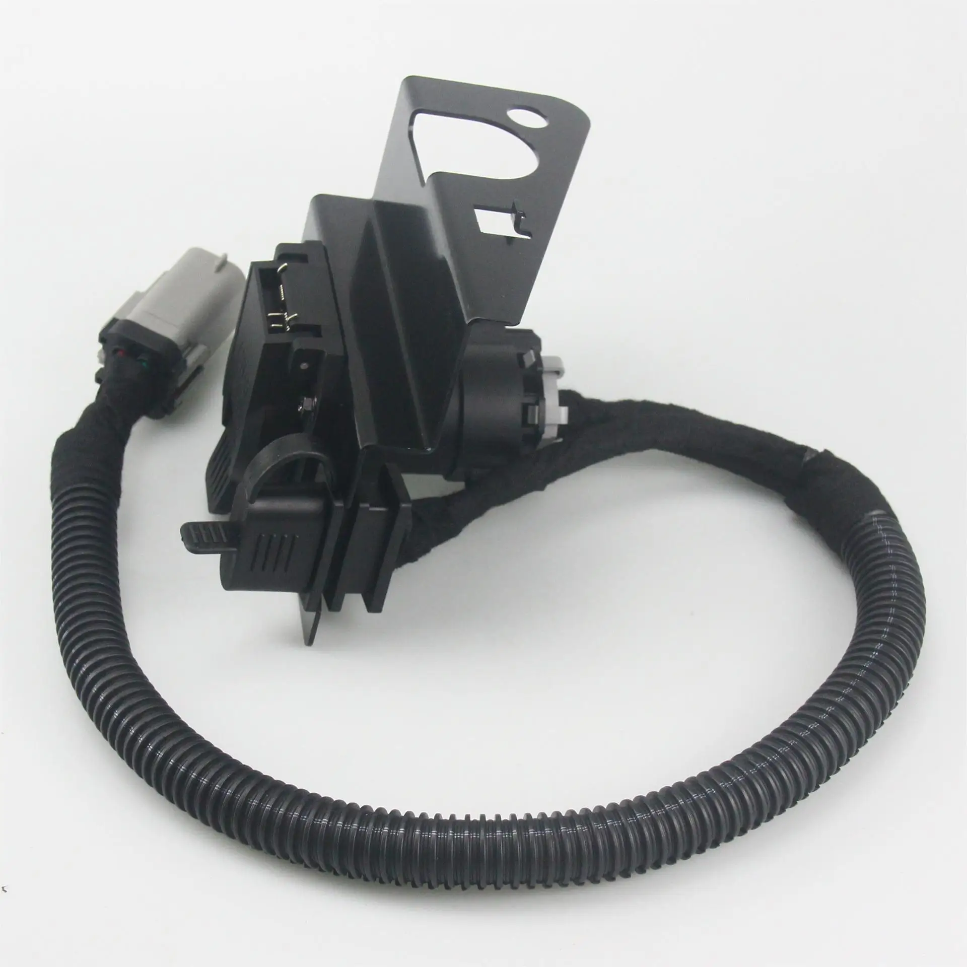 Trailer wiring harness 2C3Z-13A576-DA automotive water pump