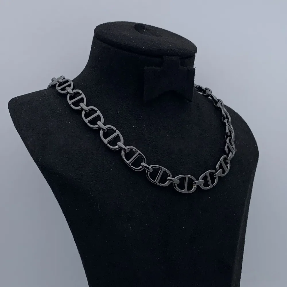 2025 قلادة كلاسيكية جديدة فاخرة بحروف عتيقة هدية متعددة الاستخدامات لذكرى الحبيب #3