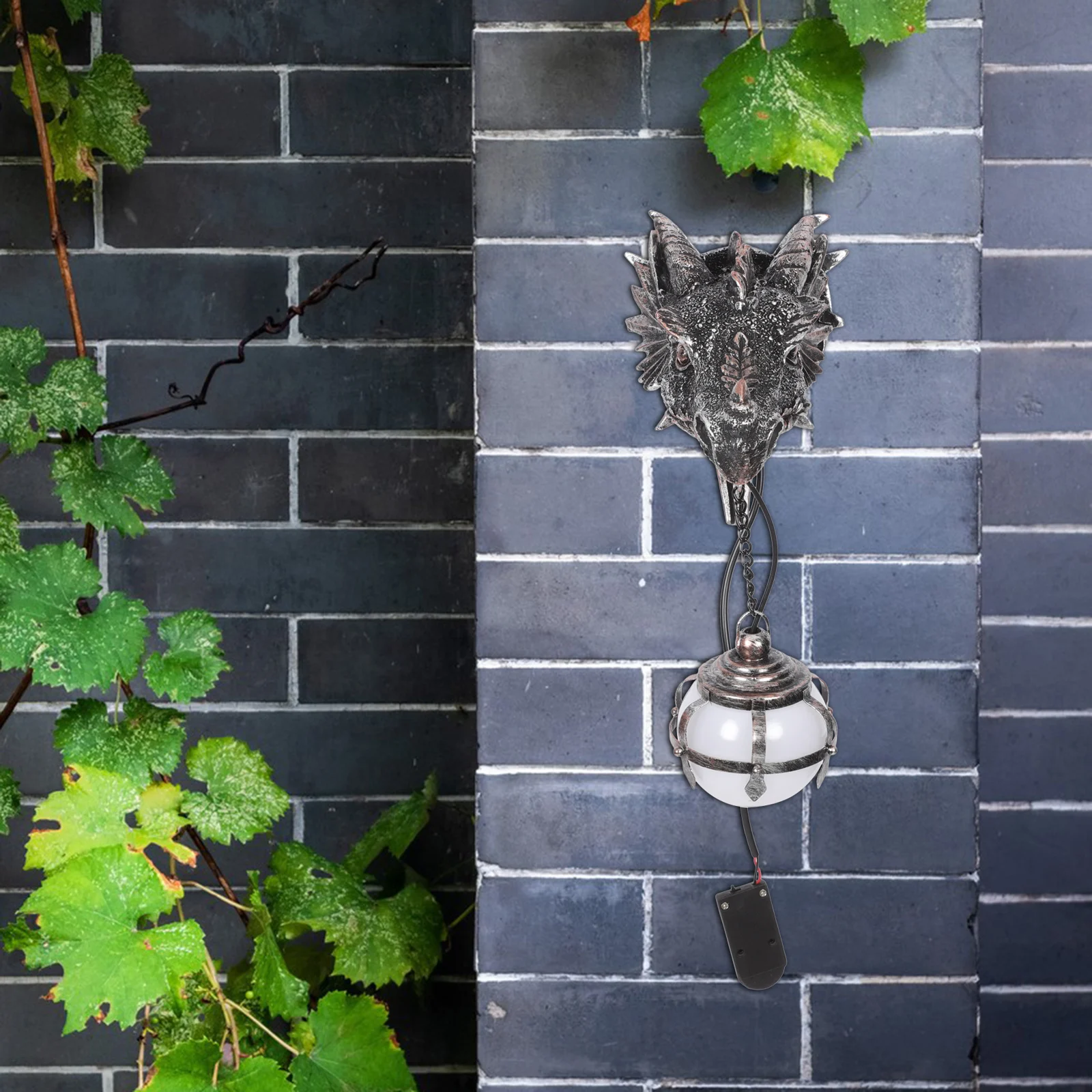 

Dragon Wall Lamp Resin Dragon Head Pendant Lamp Outdoor Indoor Garden Decor Night Light Halloween Party Wall Sconce Light