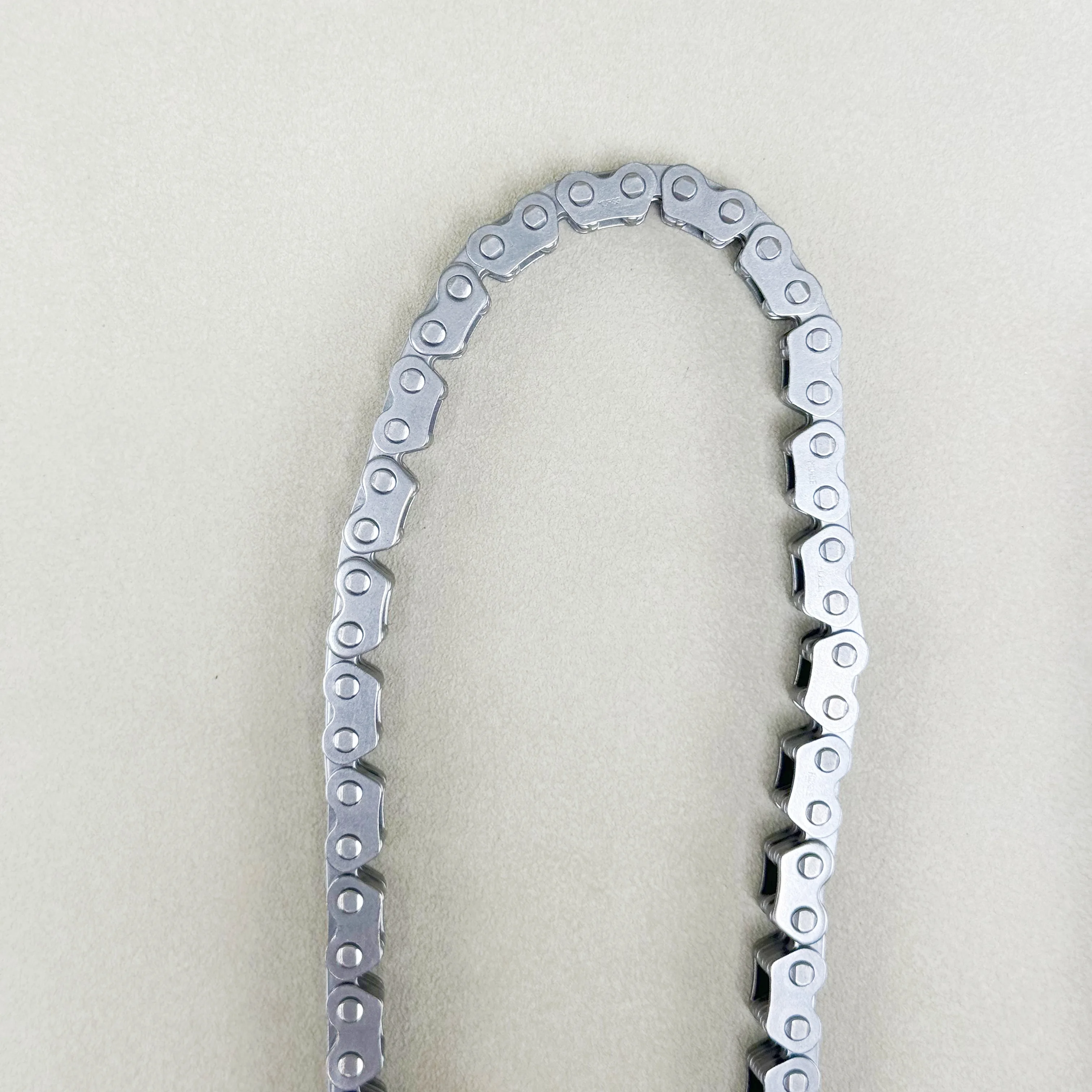 オートメタルタイミングチェーン 06K109158CD 06K109158 EA888 1.8T 2.0T CC、タイロン、タラゴン、タヴァスカン、マゴタン、コディアック、ハオルイ用 06K 109 158 C