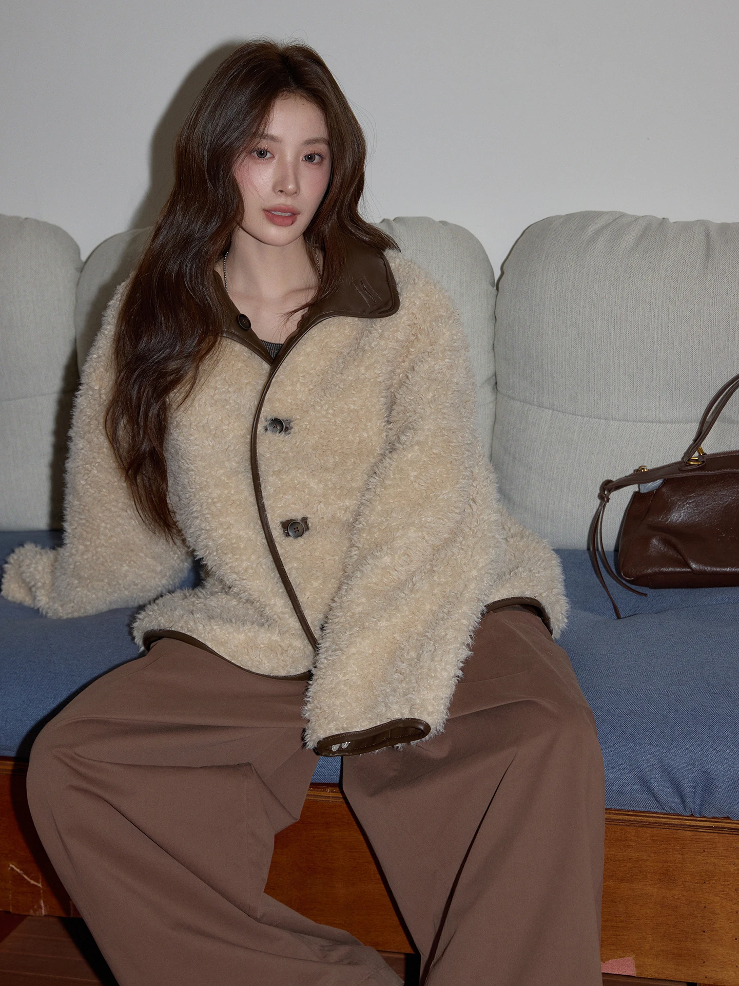 CaoCaoJia レディース両面着用可能冬用厚手ファー付きジャケット ソフトポリエステル繊維 大きめコート 通勤スタイル ゆったりフィット 長袖