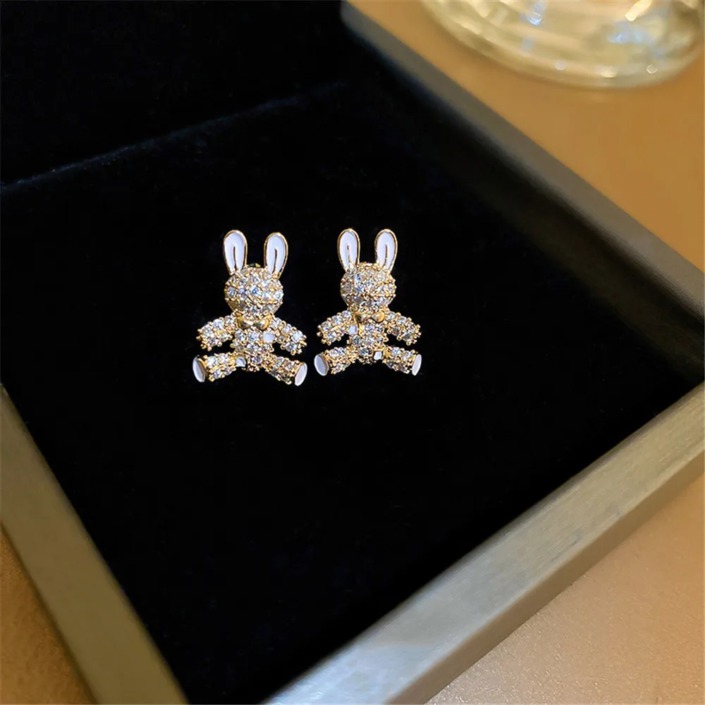 New 18k Gold Plated Zircon Rabbit Earrings Sweet Fashion Design Sense Earrings Cute Personality Daily Earrings Wholesale Female