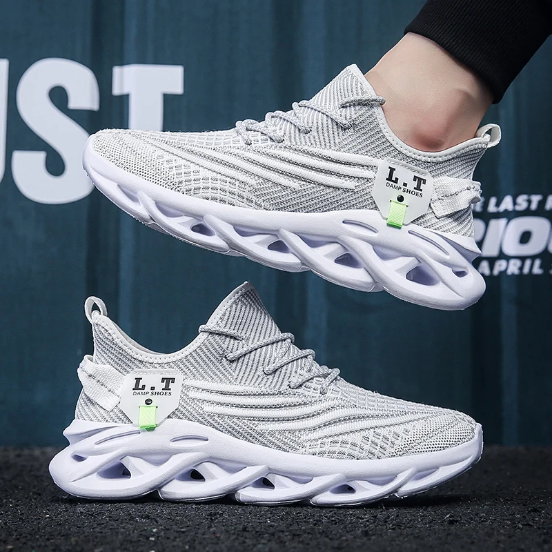 2025 New Fashion Ultra Light Plus Size Twist Soft Soled Student Running Shoes for Men 38-48 Plus Size Breathable Mesh Sneakers