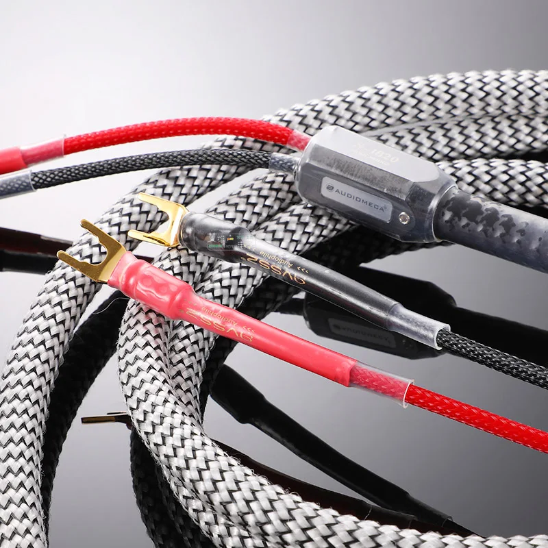 

Carbon Fiber Y Splitter Slider One Point Two Earphone Audio Jack Wire Ring Sleeve Fever Paired Recording DIY Speaker Cable
