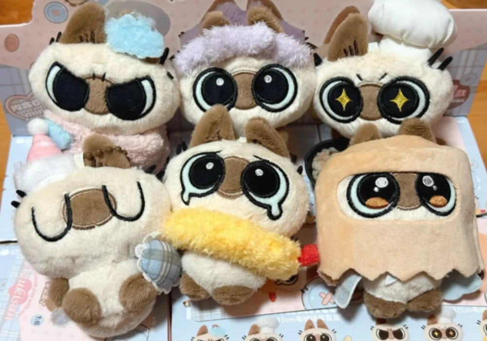 

In Stock Azukisan Daily Life Series 10cm Blind Box Cute Mini Azukisan Action Anime Toy Kid Halloween Christmas Gift