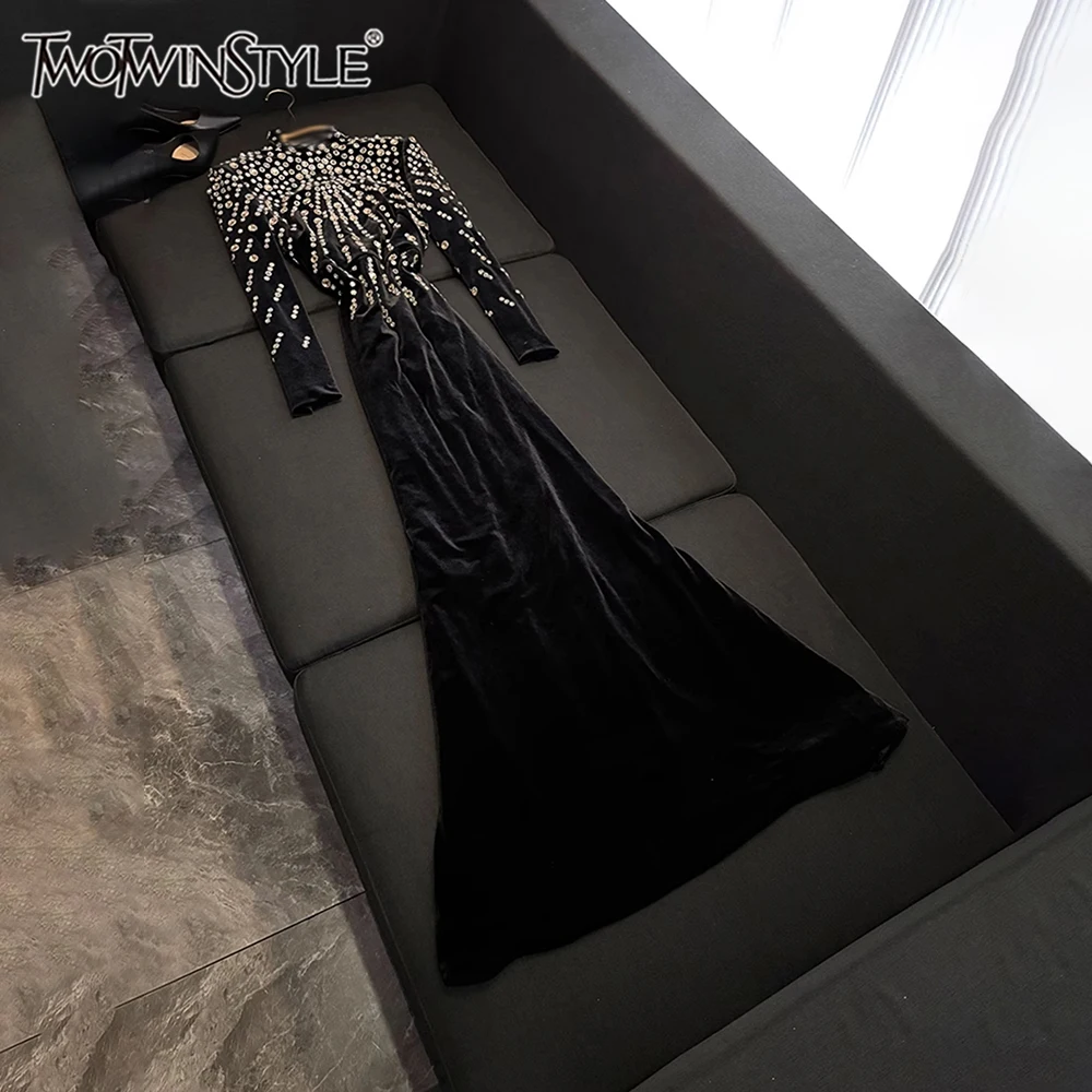 TWOTWINSTYLE Temperament Luxury Solid Dinner Dresses For Women Round Neck Long Sleeve High Waist Chic Dress Female New KDR536809