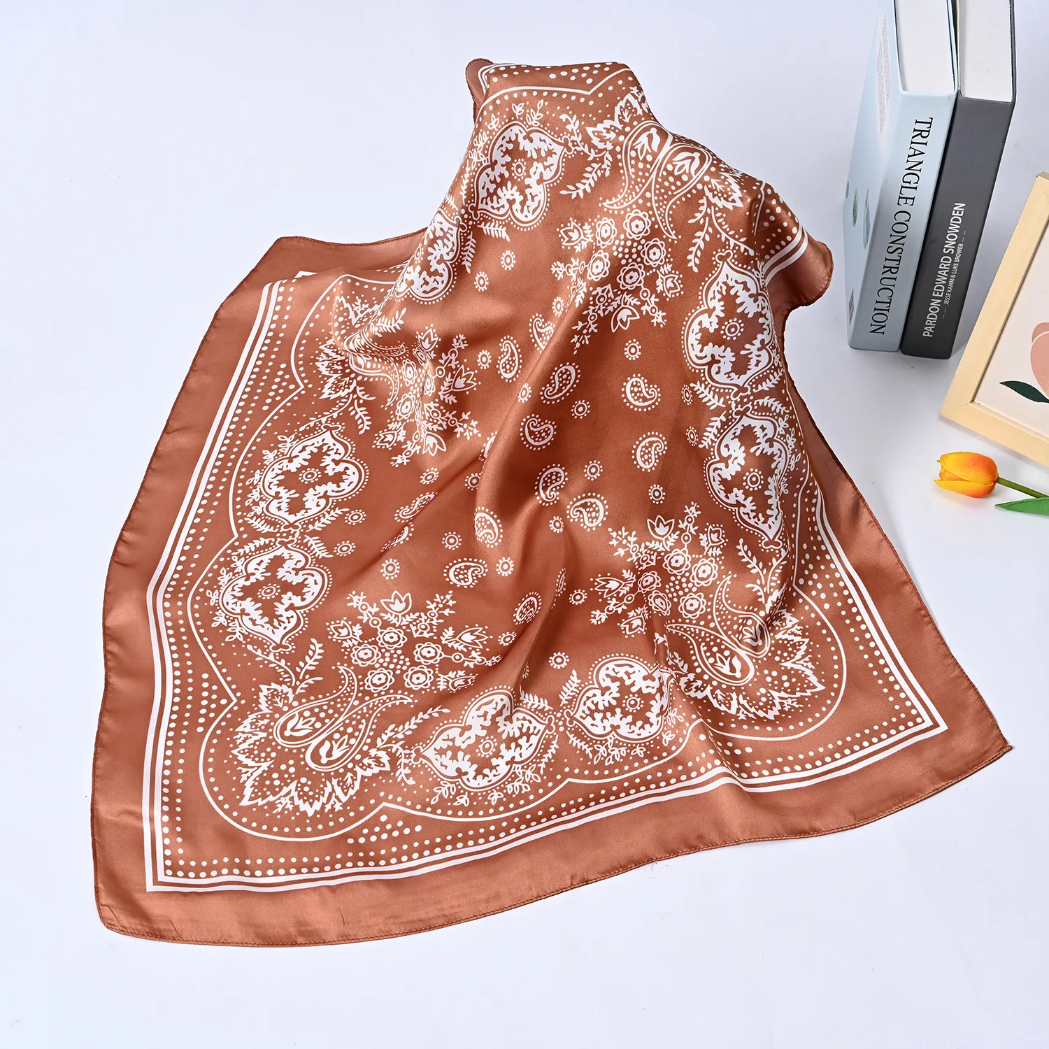 Syhood 70cm Square Satin Head  - Silk Scarf Square recension och pris