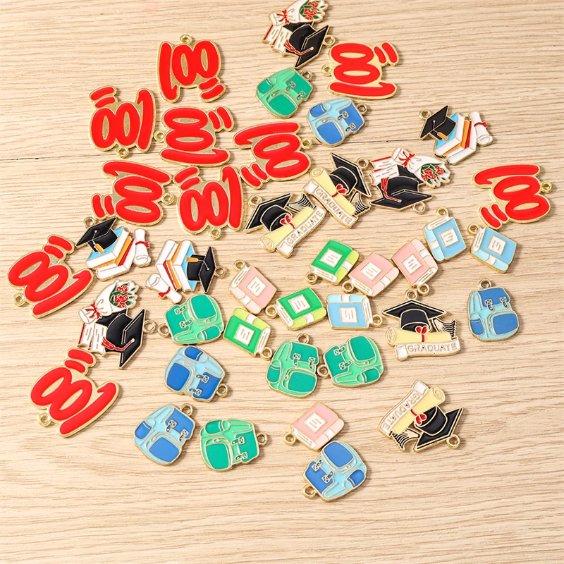 10 Stück Emaille-Anhänger mit Schulranzen- und Notizbuch-Motiven für Schmuckherstellung, Halsketten, Ohrringe, Armbänder, DIY-Bastelbedarf – Detail 1