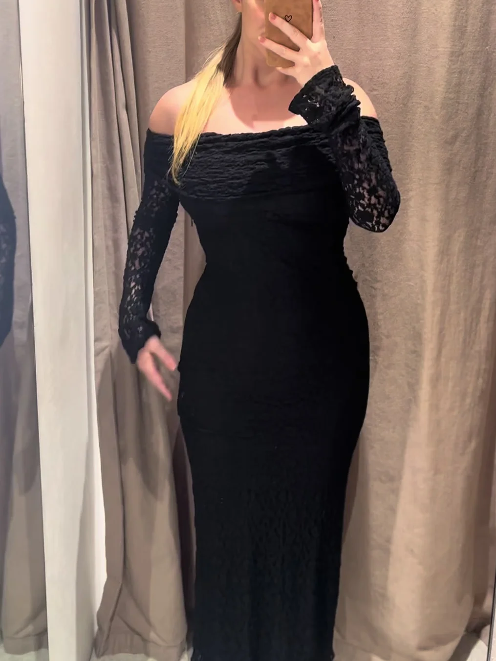 Elegant Long-Sleeved Openwork Lace Dress Sexy Evening Gown for Autumn Beach Club Party Women's Fashionable Elegant Dress
