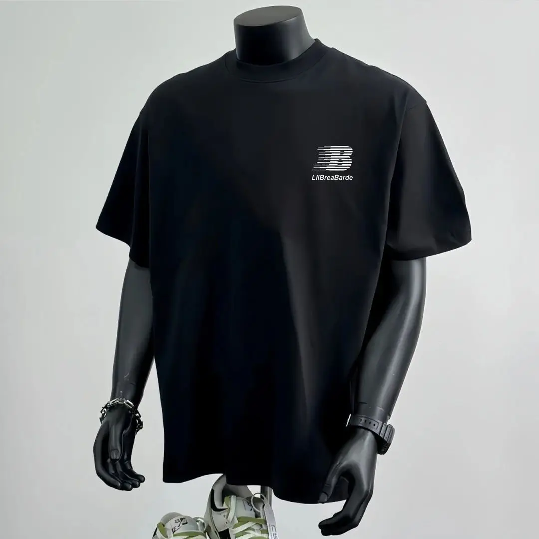 

Американская уличная футболка с минималистичным буквенным принтом, дышащая, с короткими рукавами