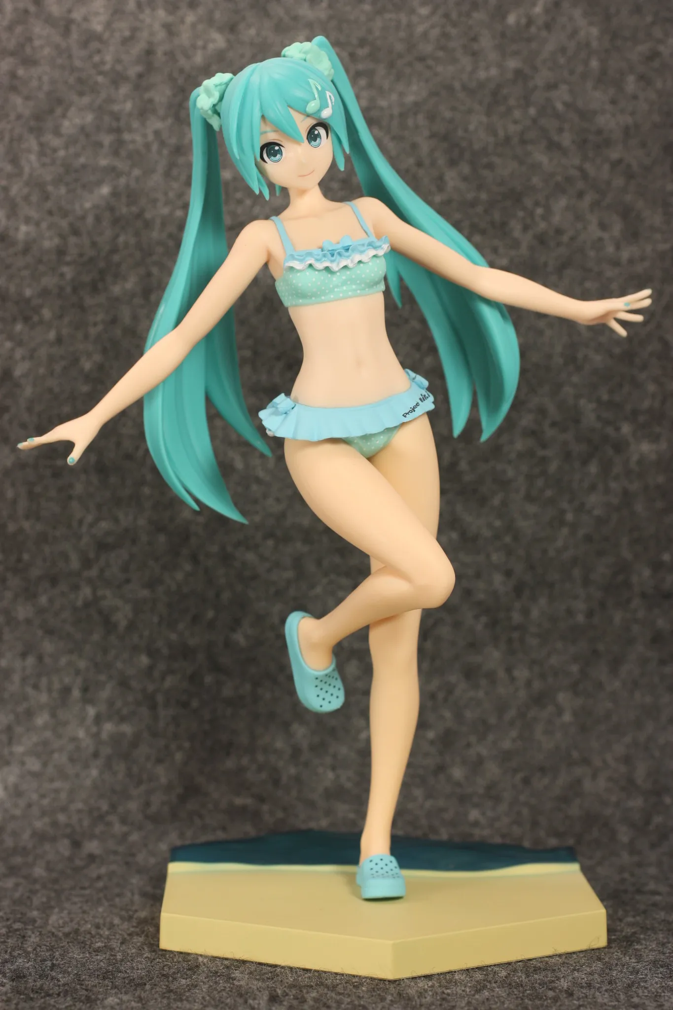 ฟิกเกอร์อะนิเมะ Hatsune Miku 23ซม. ชุดว่ายน้ำในอนาคตไล่ระดับสีโมเดลรีสอร์ทของเล่นของขวัญคอลเลกชัน aciton