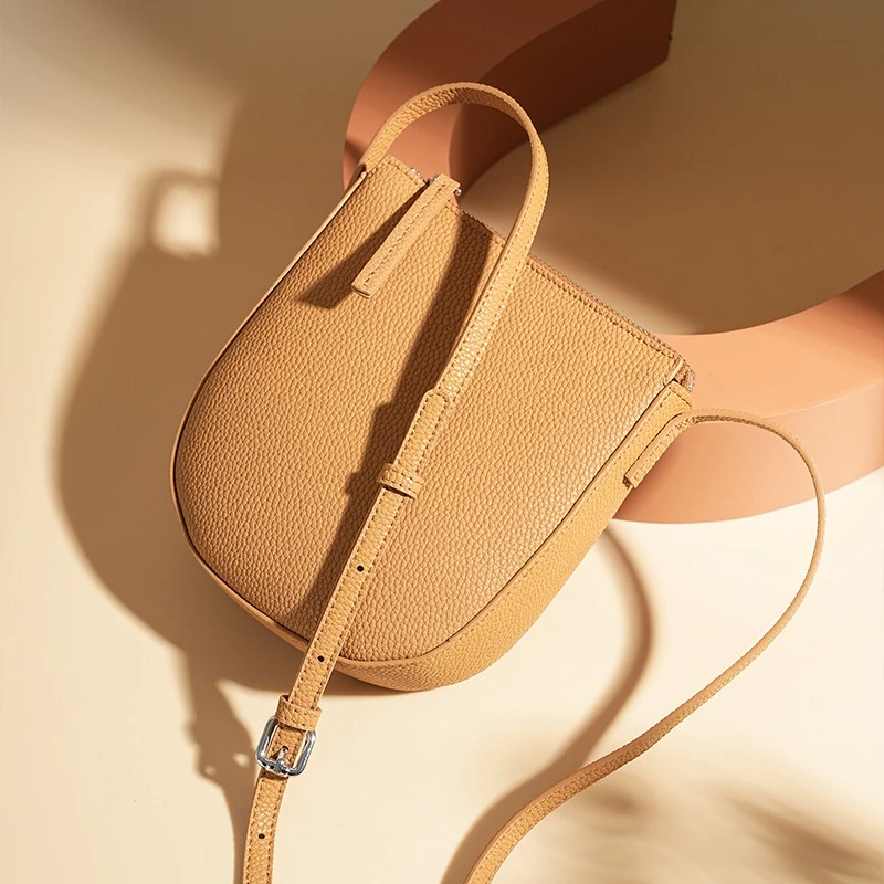 

Large Capacity Cowhide Leather Phone Crossbody Bag for Women High End Fashion Small Shoulder Purse