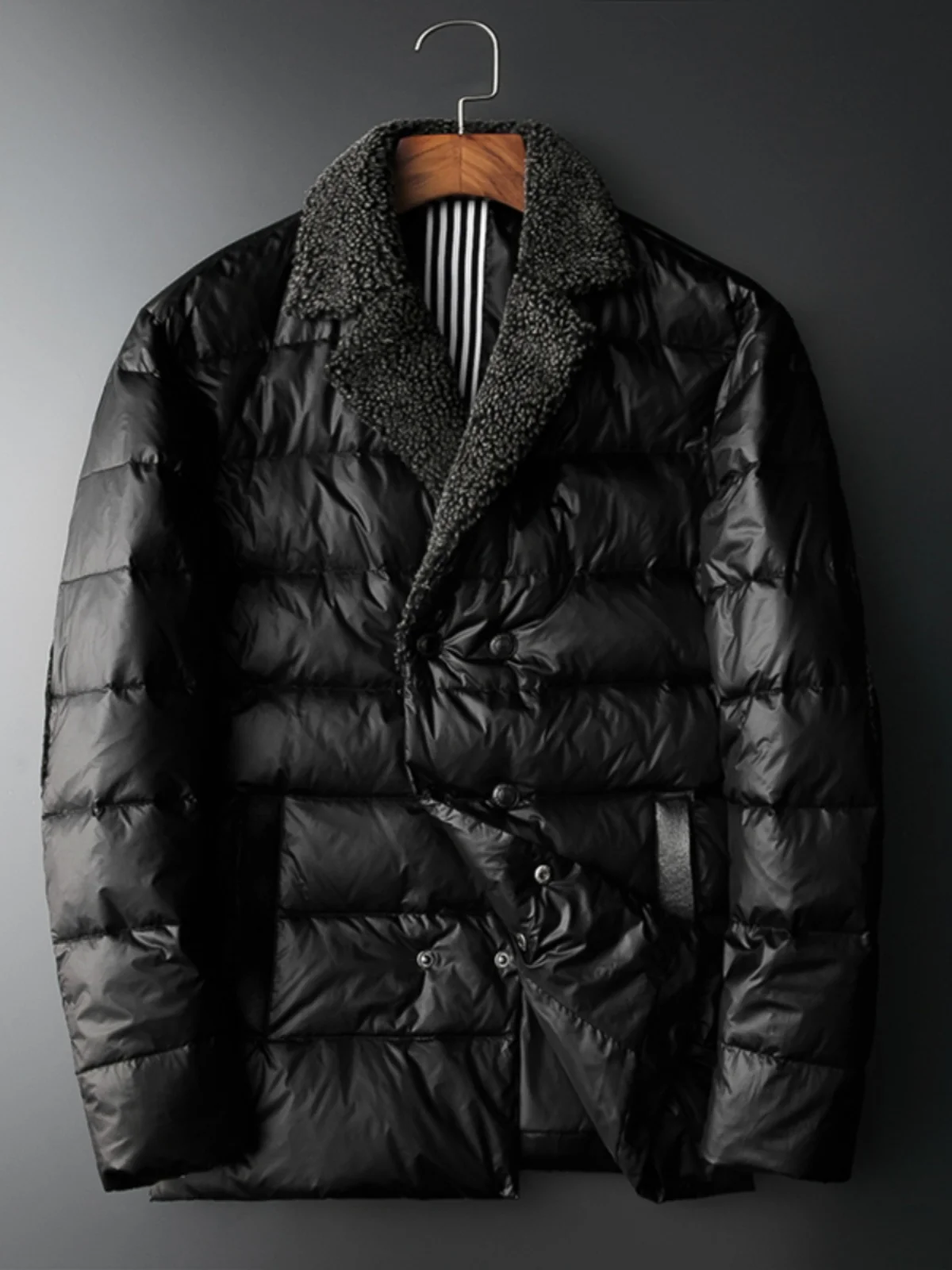 

Casual Lightweight Men's down Jaet with Suit Collar Bright Surface Large Size Simple Faionable White Du down Outerwear