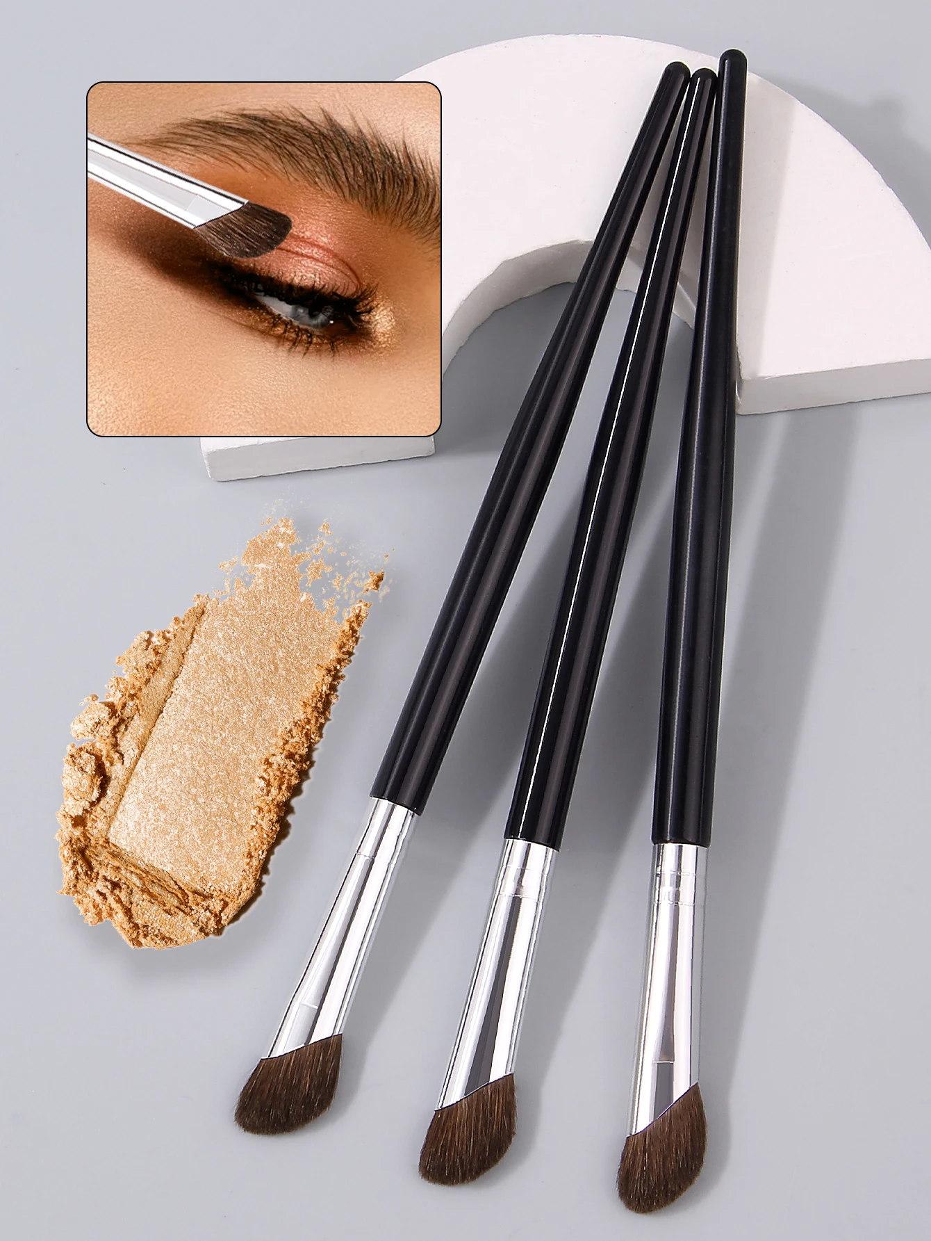 แปรงแต่งหน้ารูปเคียว 3 ชิ้น, แปรงคอนทัวร์ขนม้าเนื้อนุ่ม, แปรงอายแชโดว์, แปรงแต่งหน้าอเนกประสงค์สำหรับมือใหม่