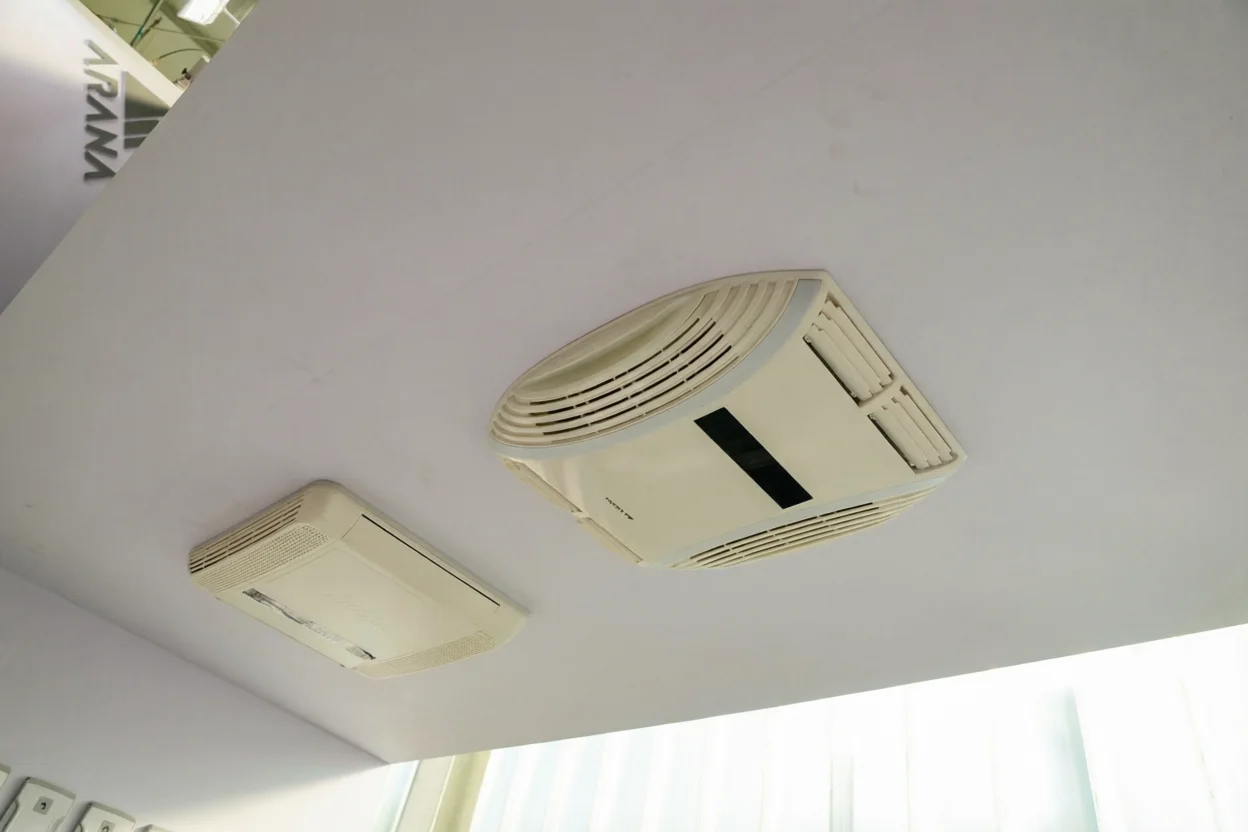 220V RV Rooftop Air Conditioner,Independent Electric Cooling Unit,for Camper Van Caravan,Low Profile Motorhome AC System