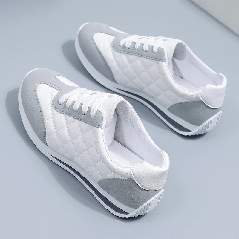 Seasonal New Women Flat Sole Single Shoes Oversized Casual Sports Shoes Running Tennis Low Top Lace Up Women Shoes