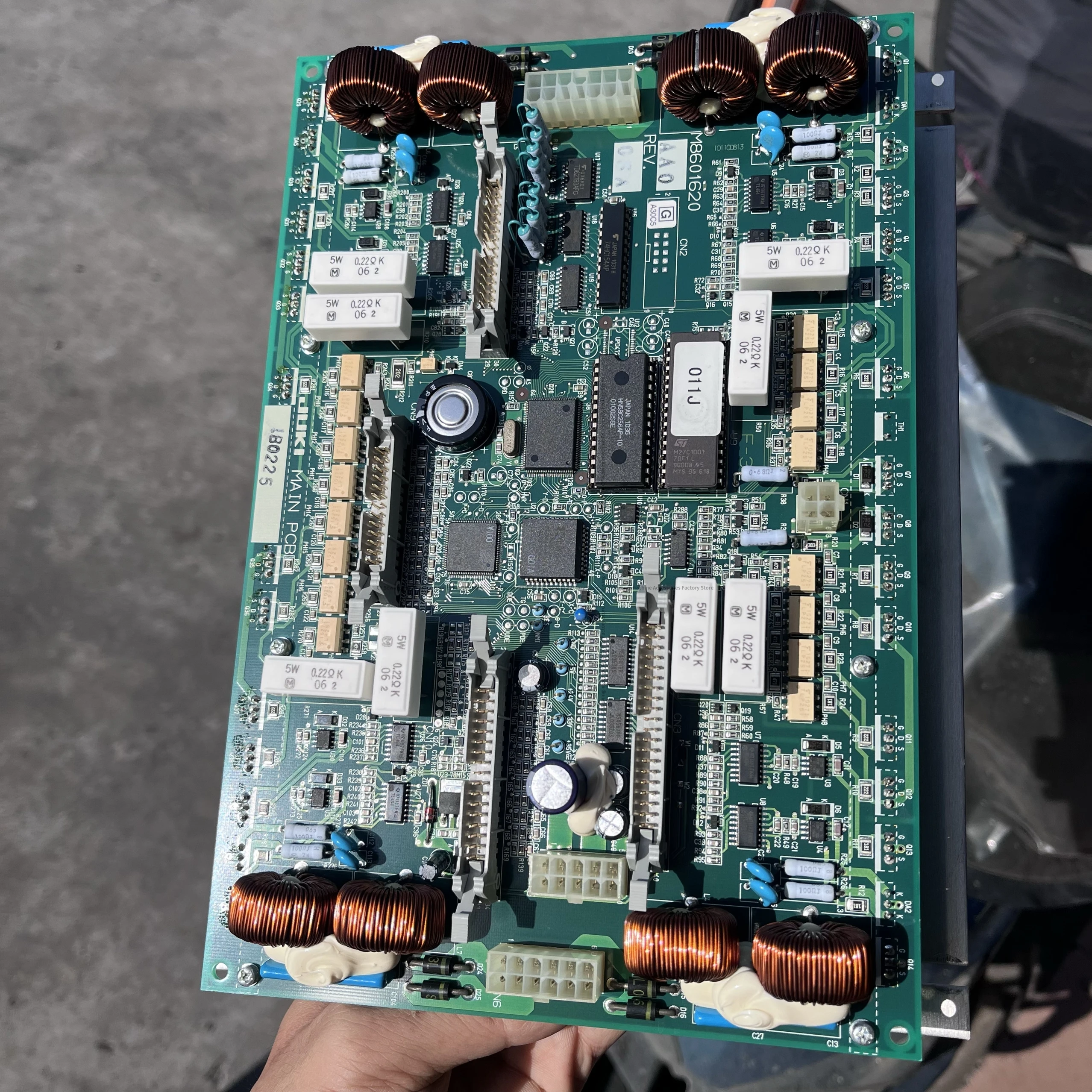 

Used Original Circuit Board 220v Power Board Main spindle board Mainboard for Juki 3200 Keyhole Machine with Round Head Sewing