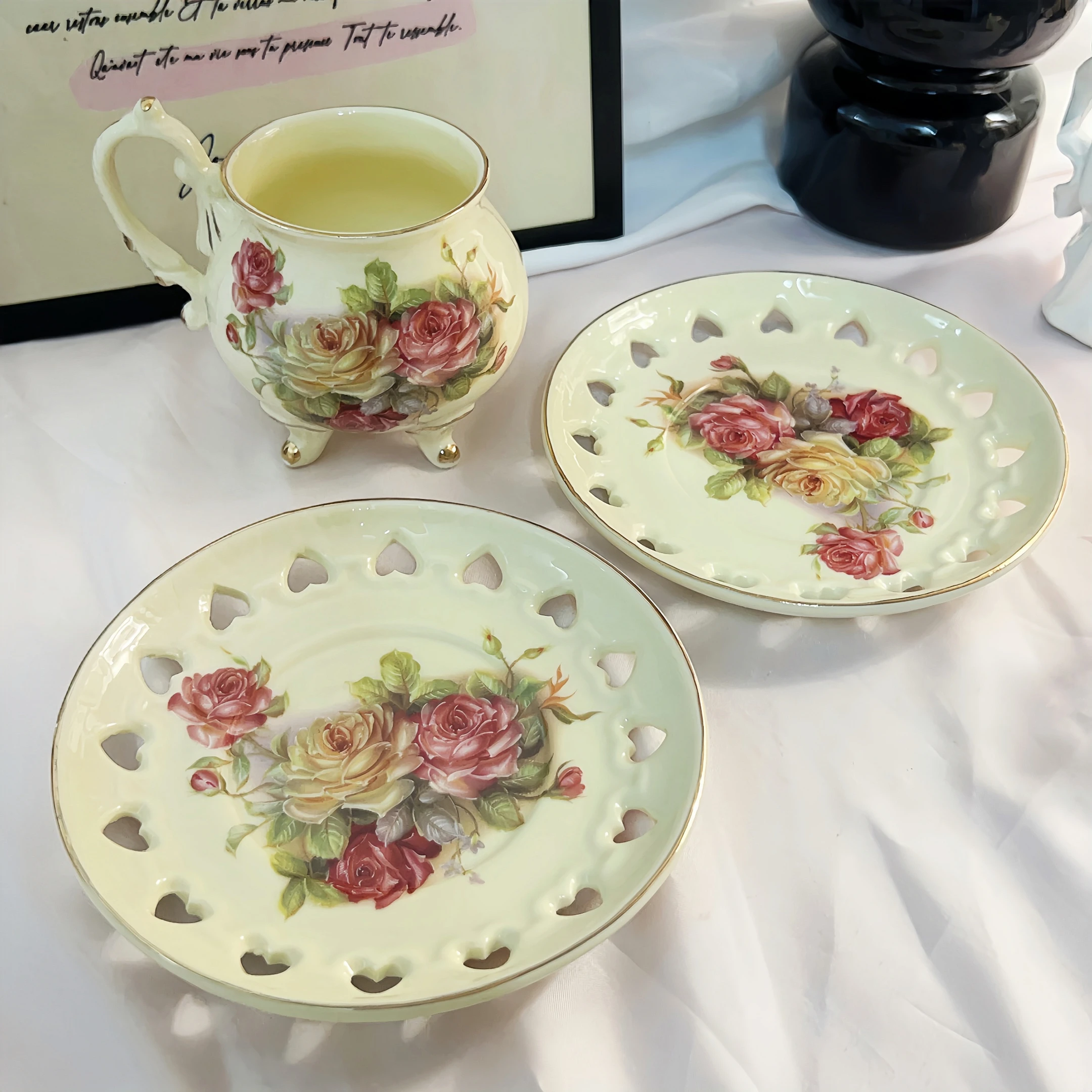 European style ivory yellow handmade gold-plated ceramic heat-resistant four legged cup coffee cup plate (200ml)