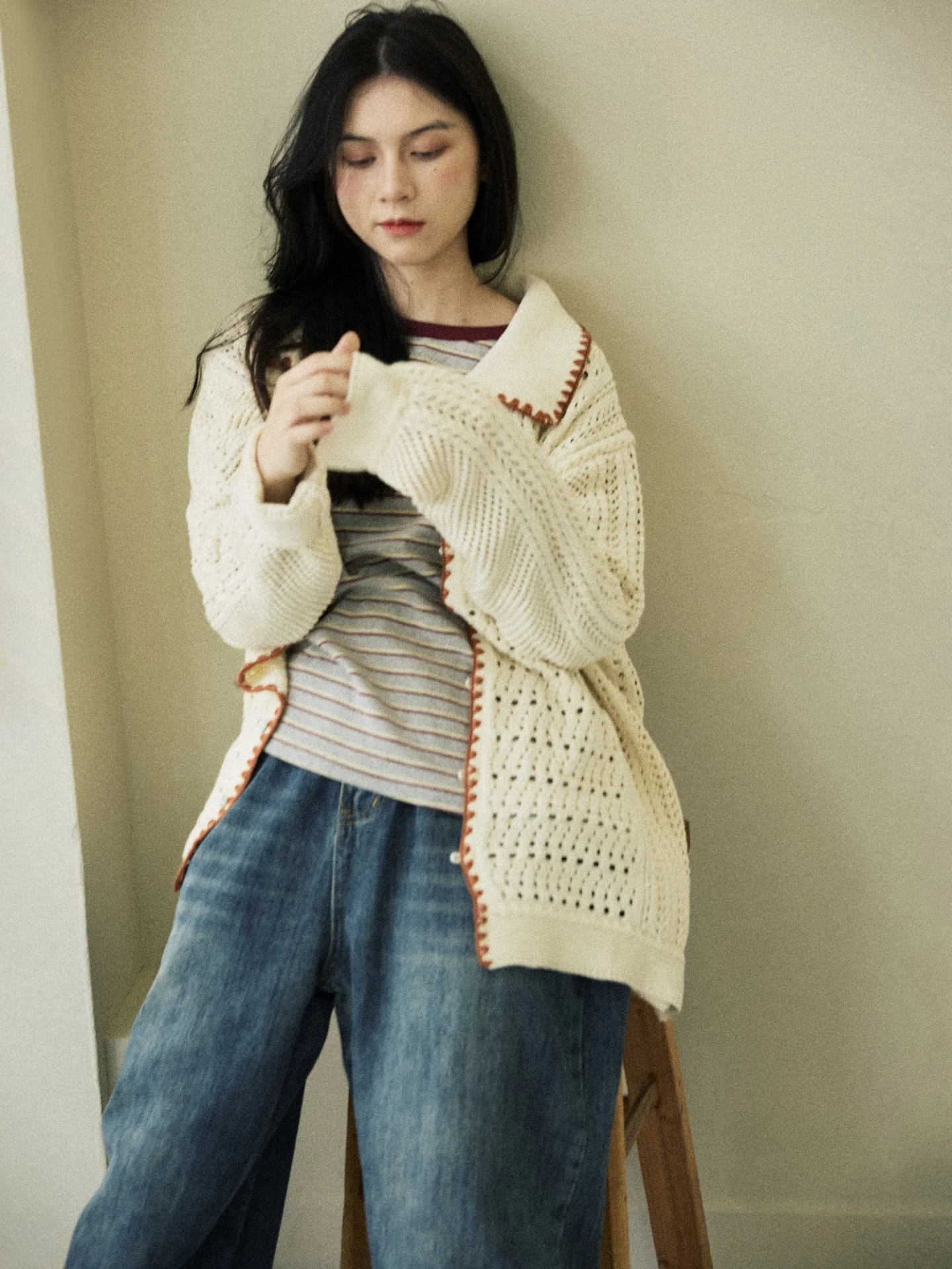 

Новый женский кардиган с ручной вышивкой, длинный, ажурный, вязаный, свободного кроя, с V-образным вырезом, теплый, для осени и зимы...