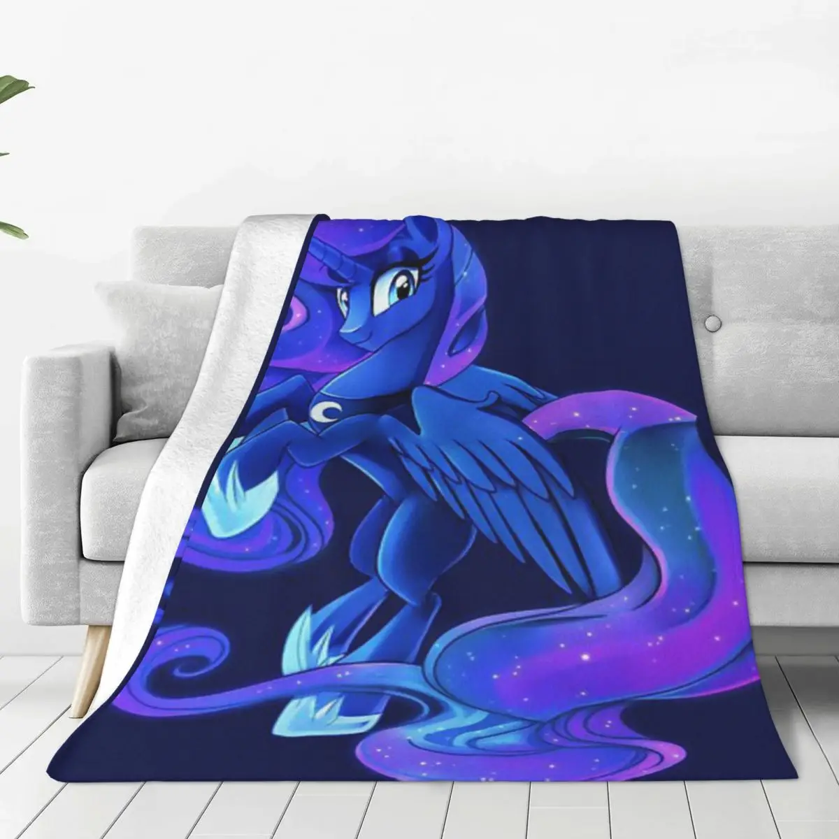 

Princess Luna Blanket Flange Textile Decor Portable Super Soft Throw Blankets for Home Office Plush Thin Quilt