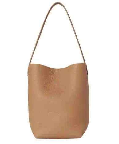 

Minimalist, sophisticated, and luxurious handbag • The perfect gift