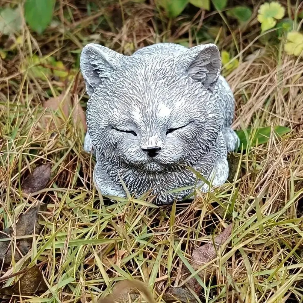 Micro Landscape Resin Cat Statue Unique Cartoon Cat Sculpture Realistic Art Figurines Ornaments Garden Decor