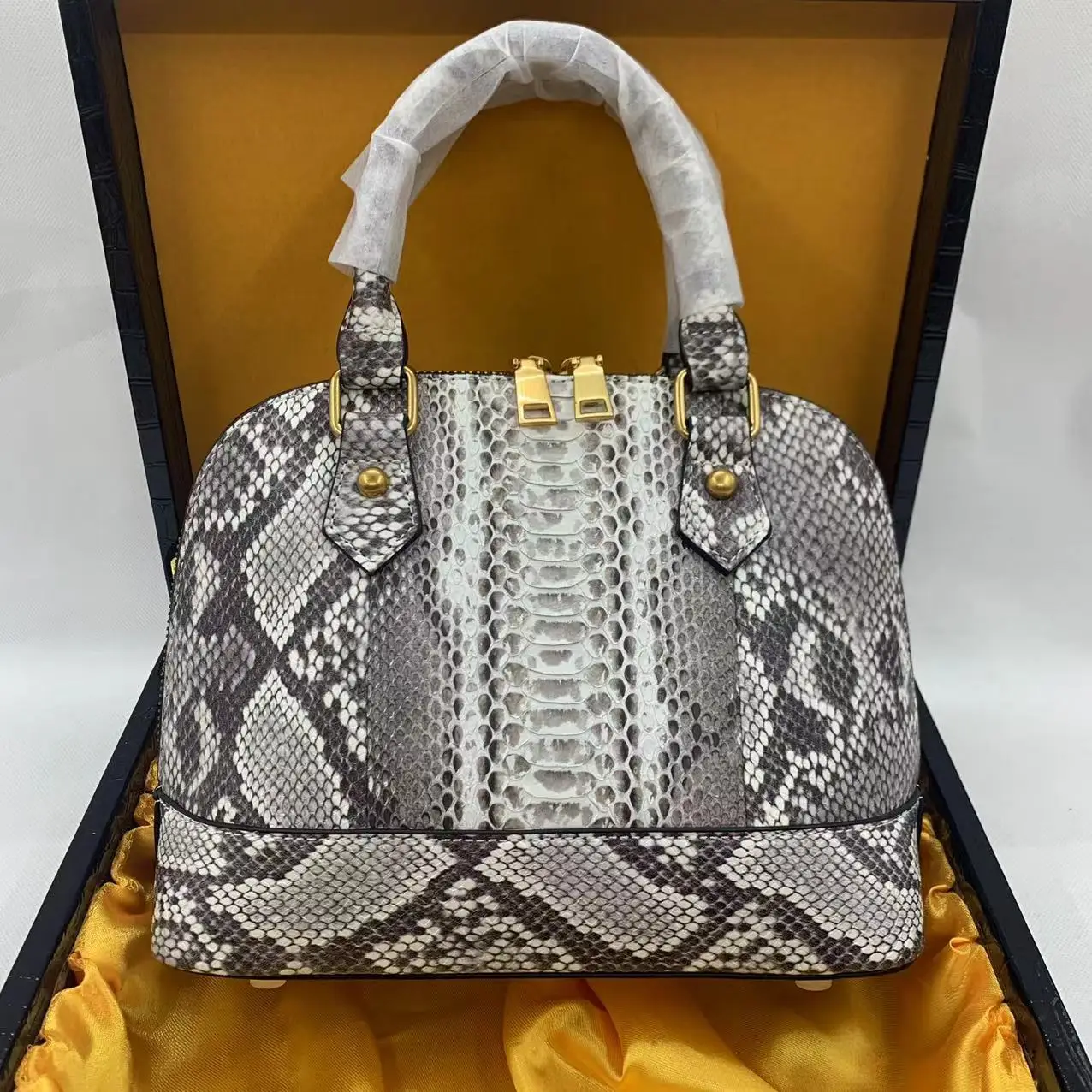 

Luxury Brand Women's Bag Noble Snake Shell Bag European And American Fashion Personalized Bag Famous Designer Handbag For Women