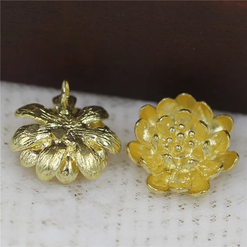 20pcs Quality Brass Casted Chrysanthemums Flower Charms Pendant Beads Caps Colors DIY Stuffs Hair Jewelry Accessories