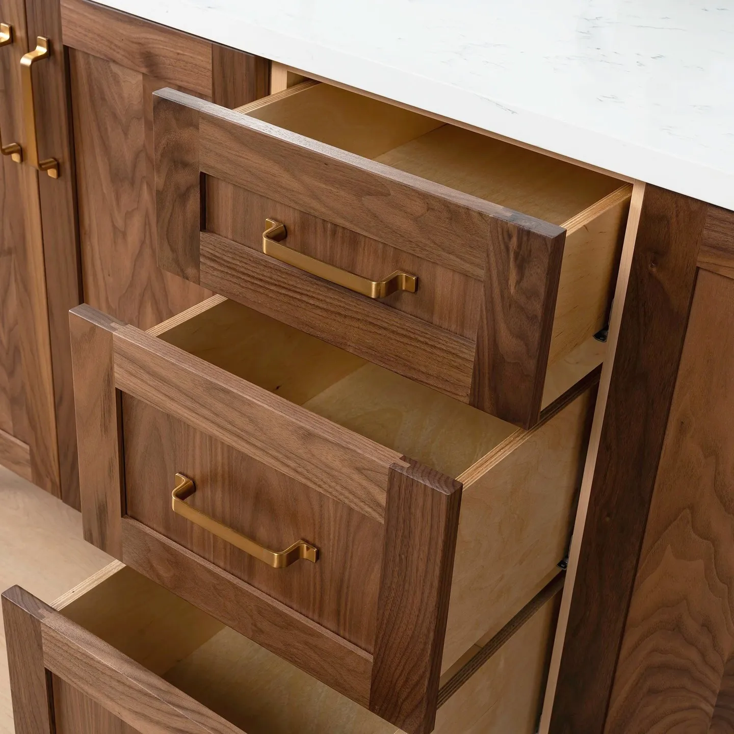 Mueble de baño con lavabo doble de 60 pulgadas, tocadores de baño de madera antiguos con tapa de piedra con lavabo y espejos personalizables