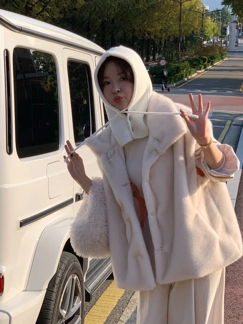 

Ele Ladies Fur Vest Outerwear Women's Faion Autumn Winter Eco-friendly Name Lady High-end Feel Plu Jaet Top