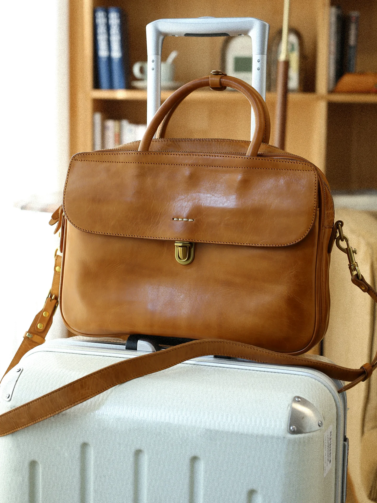 PNDME fashion vintage handmade genuine leather women briefcase business travel cow leather 13 inch laptop handbag messenger bag