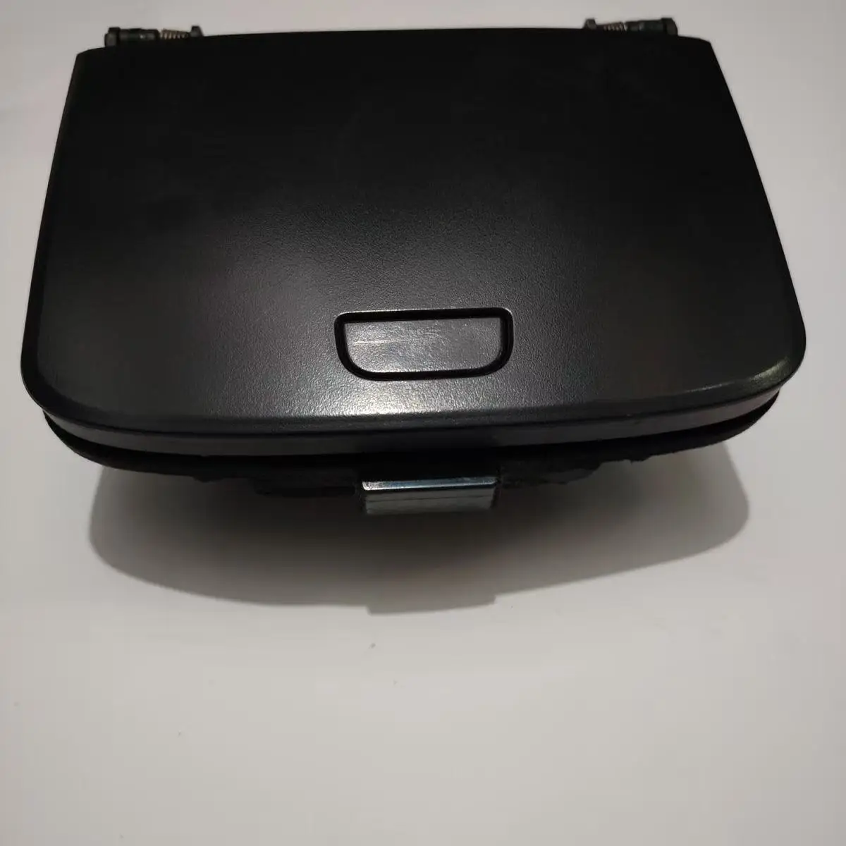 HUIYAN Car Dashboard Storage Box For Chevrolet Captiva 2012-2017 Instrument Middle Glove Box Toolbox (second-hand)