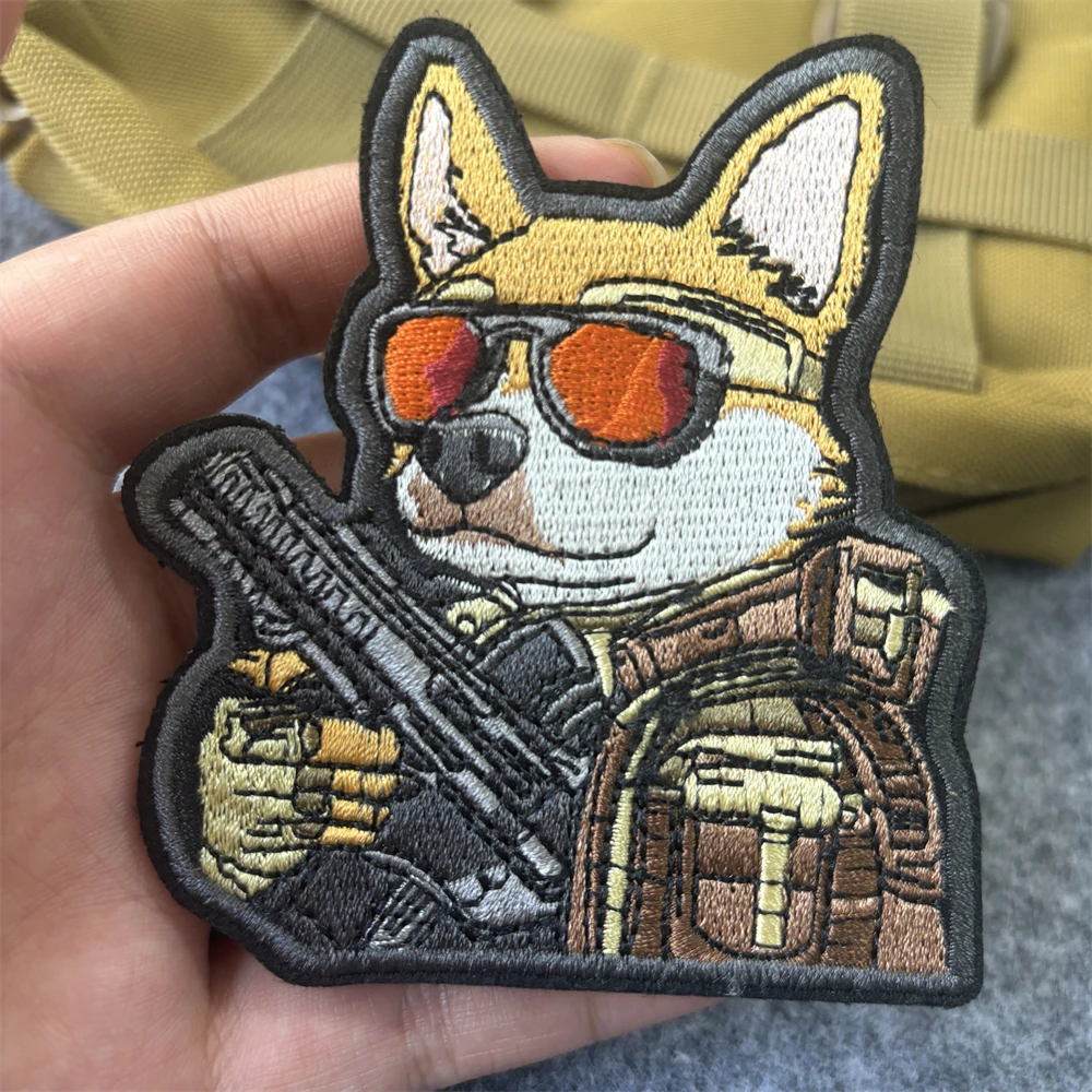 

Cute Wear Sunglasses Cool Dog Embroidered Patches Funny Dog Hook&Loop Emblem Military Morale Badge Armband Clothes Stickers