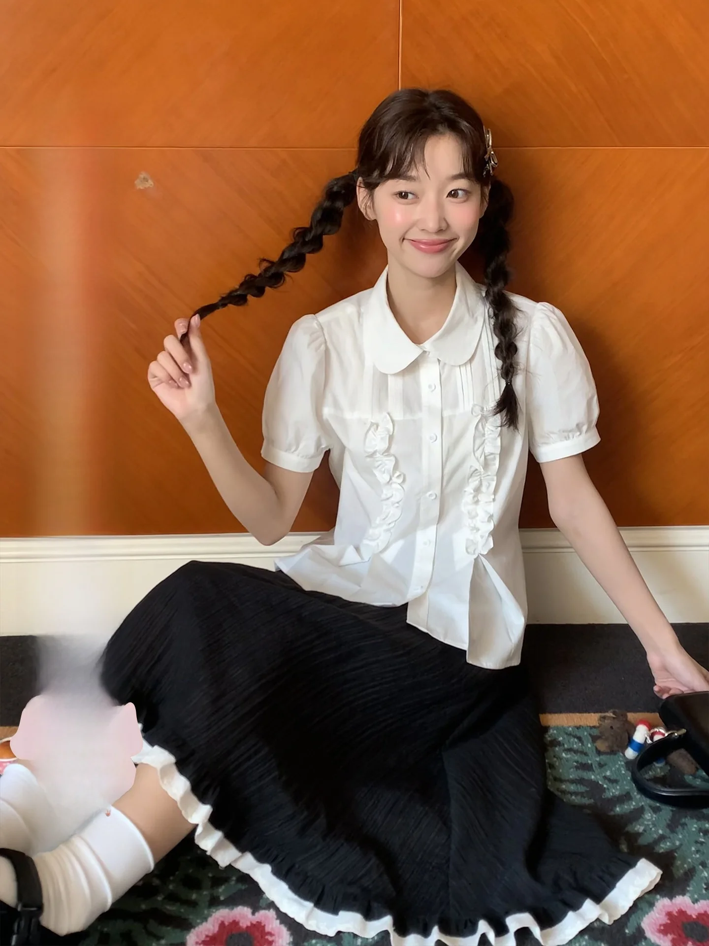 

Костюм-двойка Jiang Jam College Sle Set с деревянным воротником и текстурированной юбкой для молодых женщин, из смесового хлопка