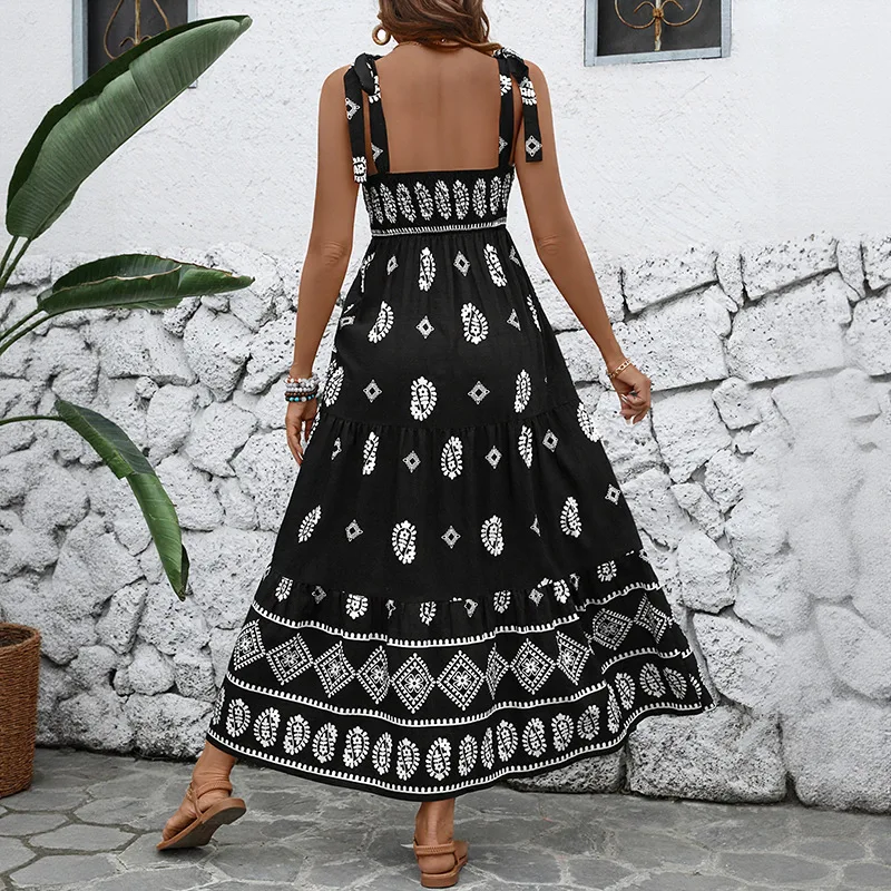 Abito stampato in stile etnico 2025 Estate Nuovo abito sexy per le vacanze casual Abiti Boho da donna in stile nero