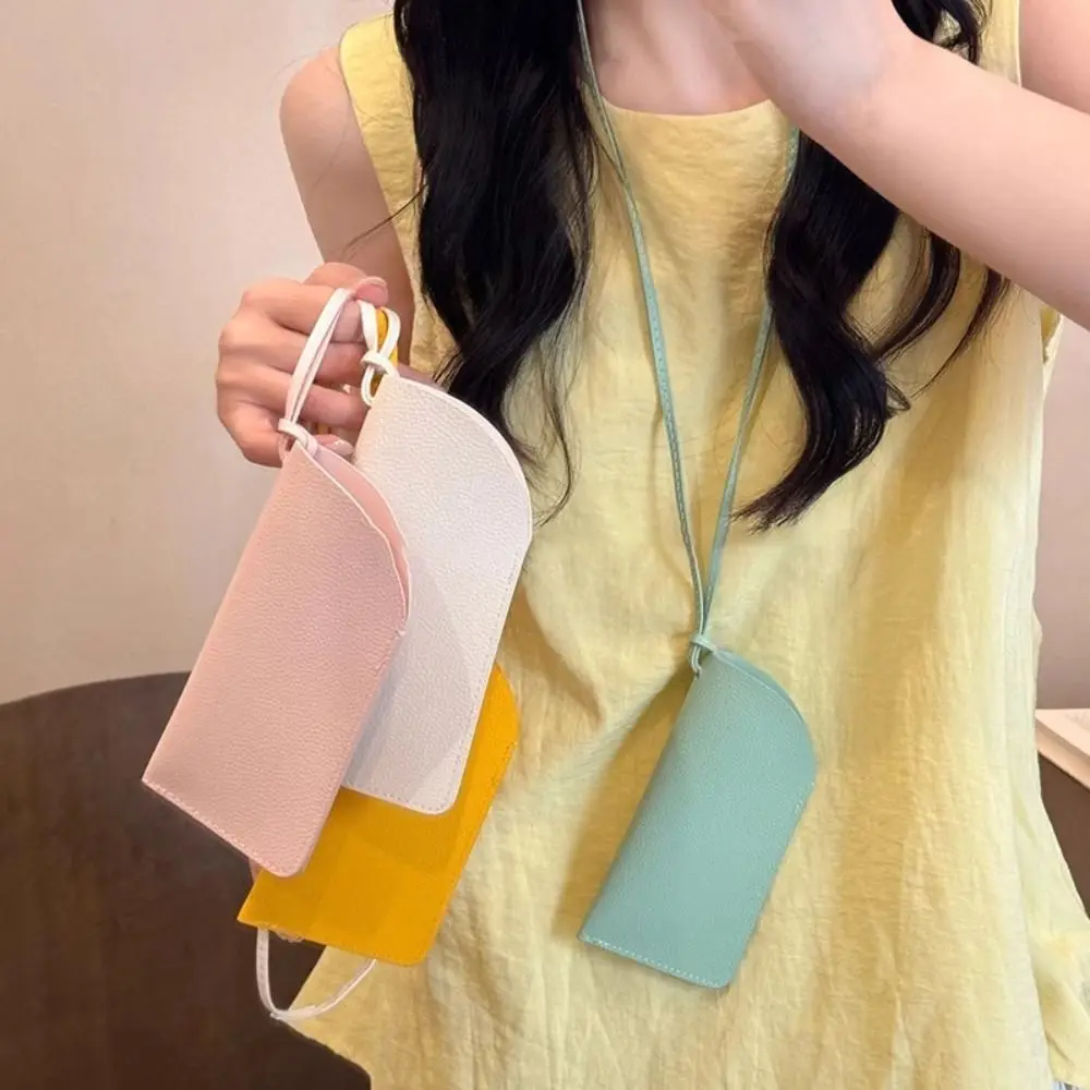 موضة بولي Leather الجلود العين نظارات القضية مع الحبل معلقة الرقبة نظارات حقيبة التخزين قلادة المحمولة نظارات كيس أكياس النساء