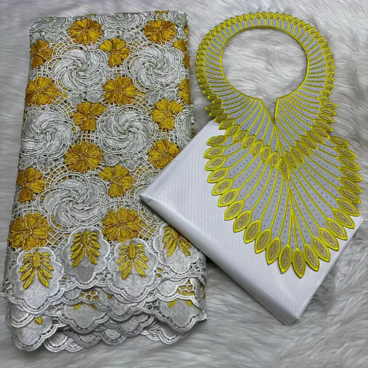 

Горячая новинка 2026: Кружевная ткань гипюр (2.5+2.5 ярда) в африканском, нигерийском и французском стиле для элитных свадебных и праздничных платьев, а также для пошива нарядов невест