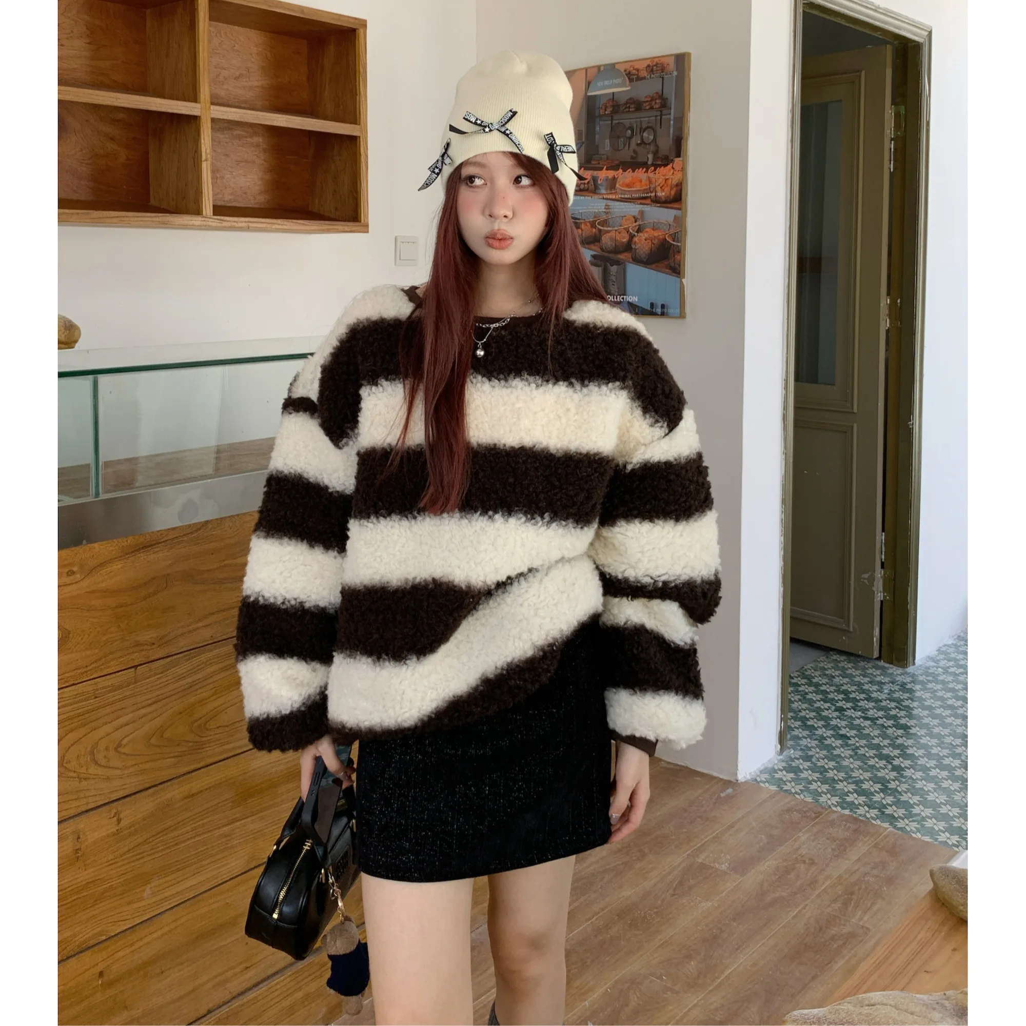 Thiened Lamb Fur Hoodie Stripe Pattern Faionable Autumn Winter Warm Women's Knittedwear Easy Match Casual Street Sle