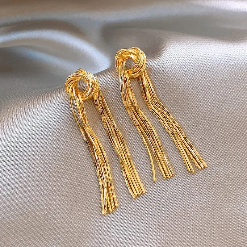 2025 Korea new design fashion jewelry 18K gold plated snake chain knot long tassel earrings elegant women\'s party accessories