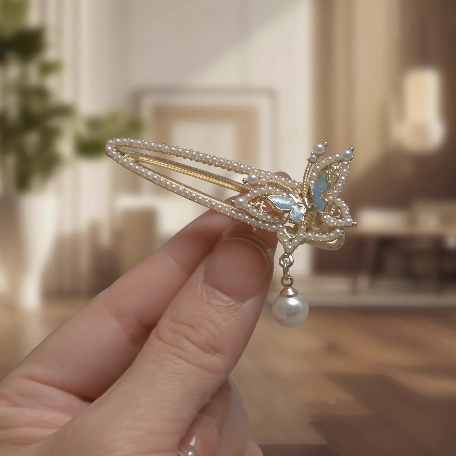 

Simple Hollow Butterfly Hair Clip Pearls Tassel Exquisite Women's Bangs Side Clip Hairpin Elegant Korean Style Hair Accessories