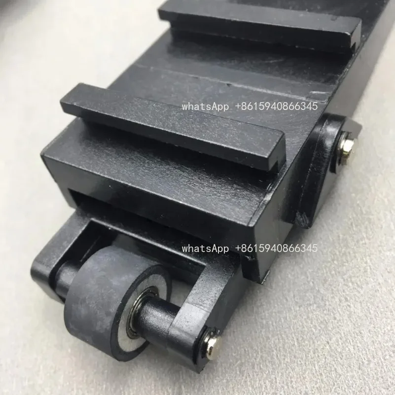 4PCS Cutter machine spare parts pcut pinch roller assembly p-cut paper pressure rubber roller for CT630 900 1200 cutting plotter