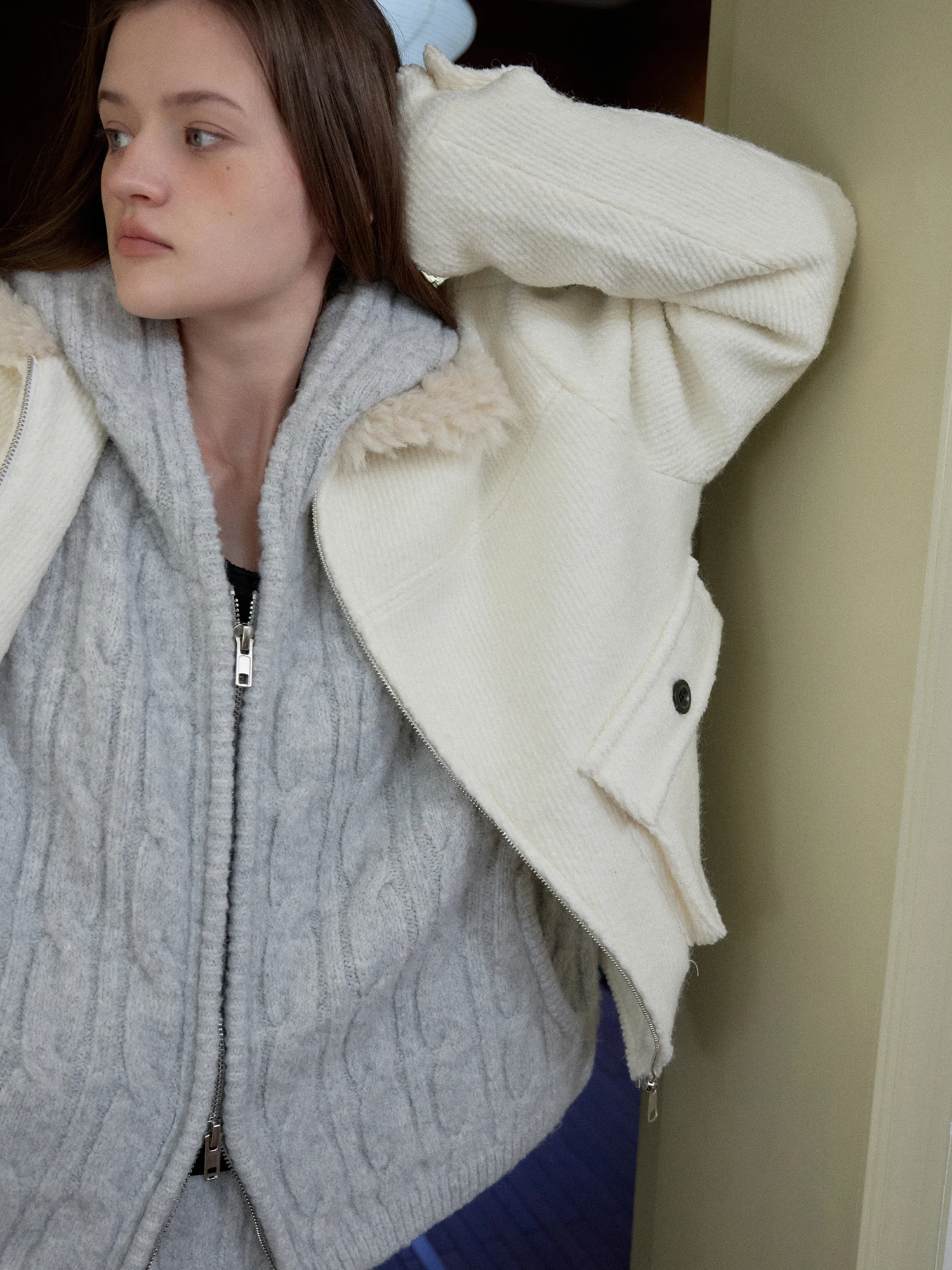 

Женская повседневная укороченная куртка на молнии, осенне-зимняя, свободного кроя, со съемным меховым воротником, в клетку, 50% шерсть, универсальная, для города