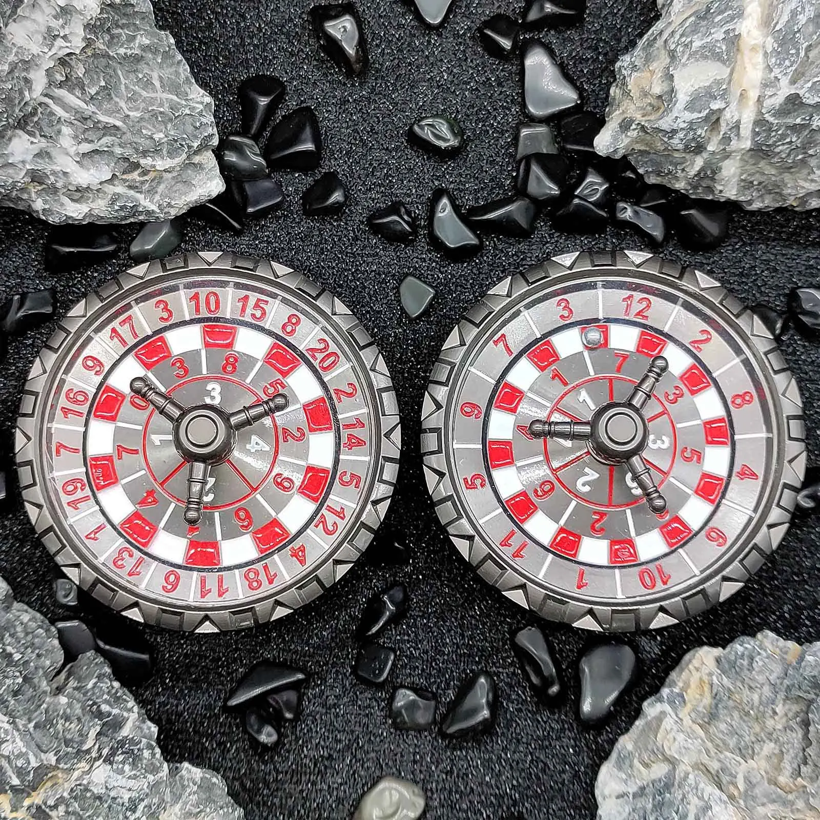 7-in-1 Rotating Roulette Dice Set Fingertip Gyro Metallic Dice for Dungeons and Dragon TRPG, Role-Playing, D&D D20 D10 D4 Dices