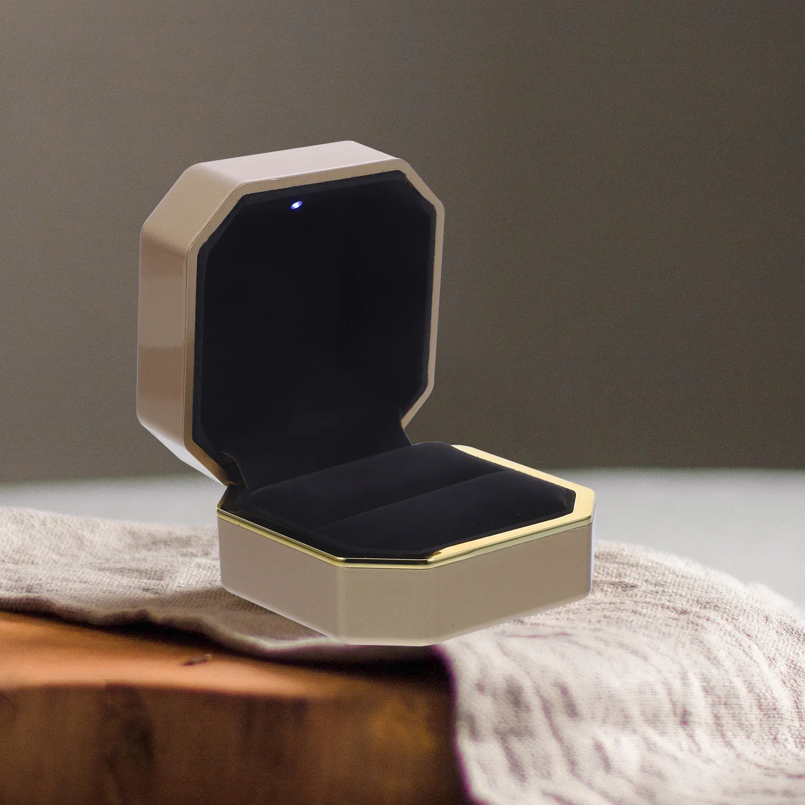 

Octagonal Ring Box Jewelry Case Holder for Wedding Engagement Bride Beautiful Light Rings Storage Composite Material Creative