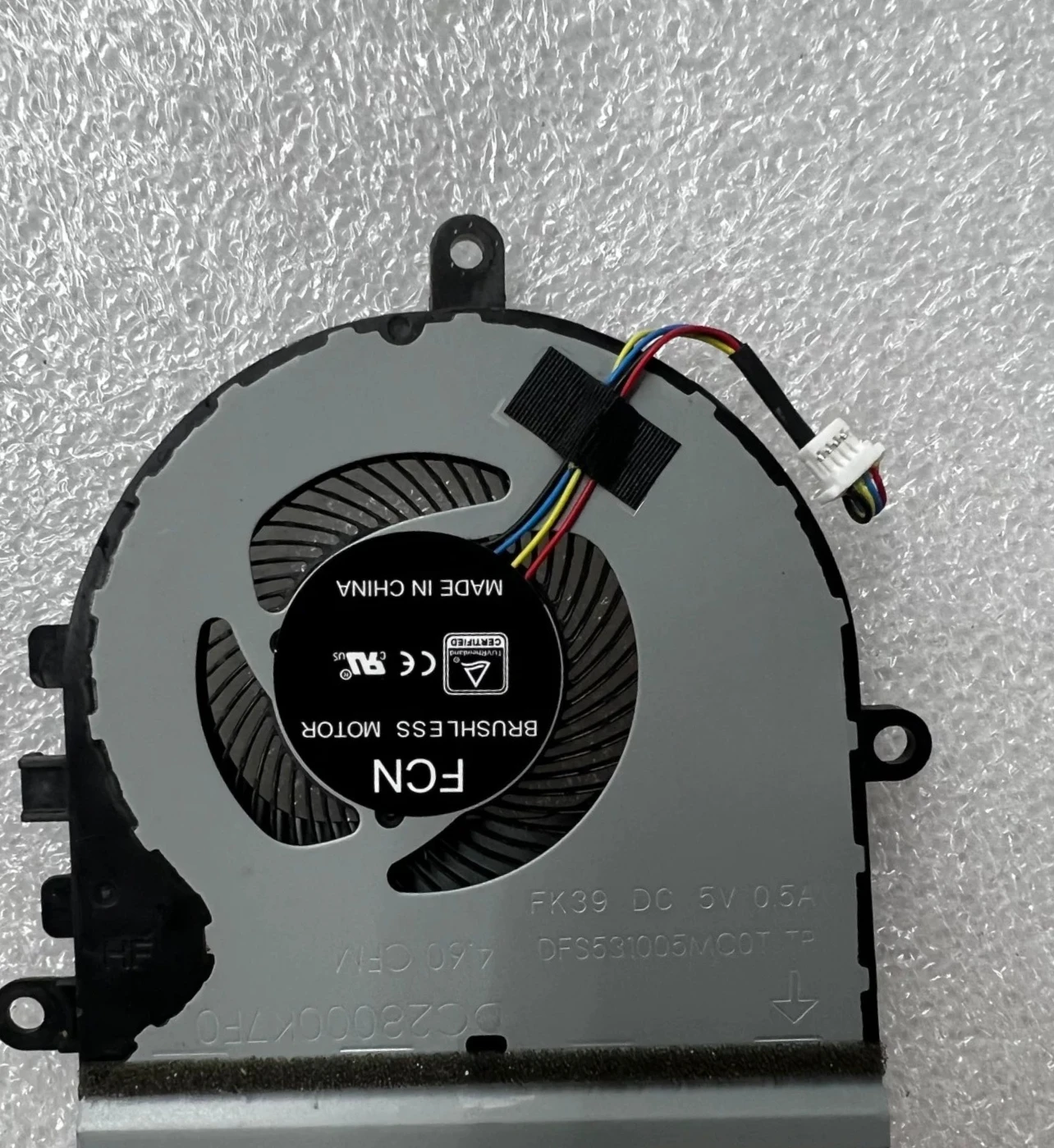 Original Cooling Fan for Dell Inspiron 5570 5575 3583 P75F 5593 07MCD0