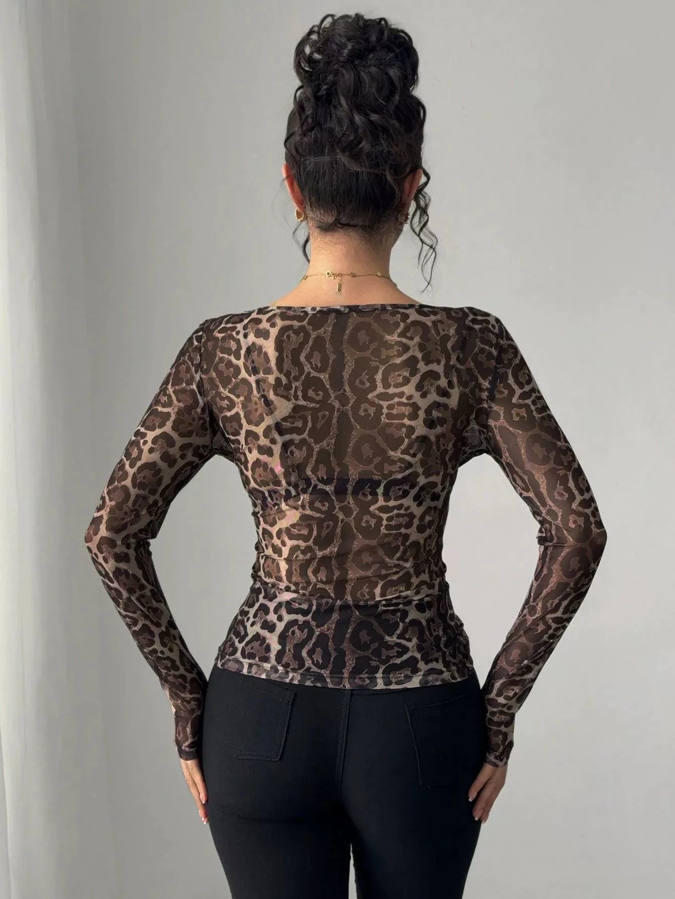 Women's Slim Fit Long Sleeve T-Shirt Fashion Leopard Print Sheer Mesh Crew Neck Top